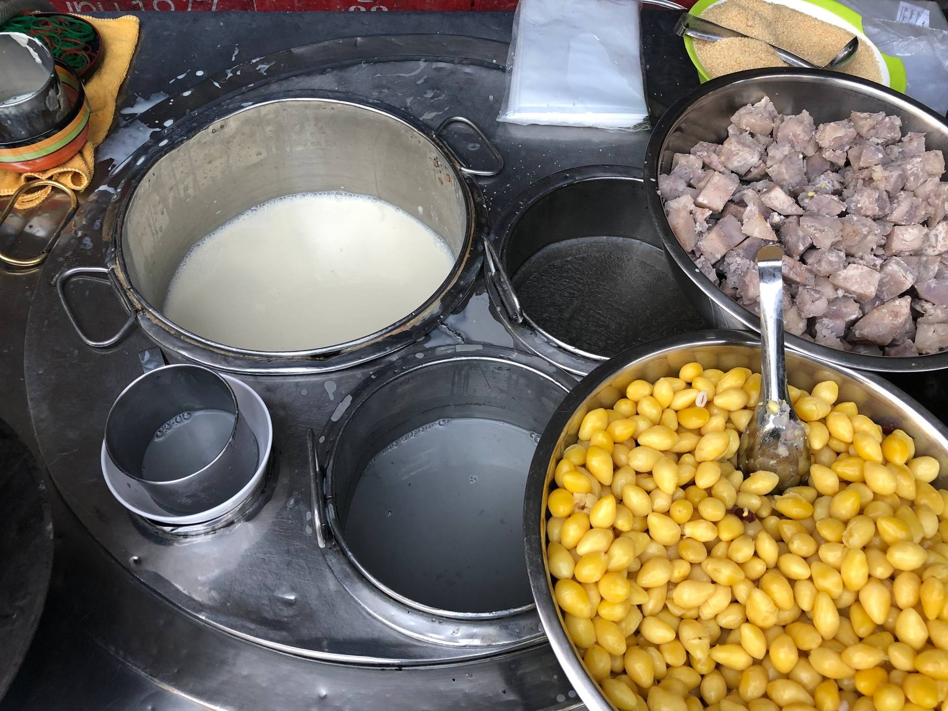 น้ำเต้าหู้ถั่วเหลือง 100% ถนน จันทน์