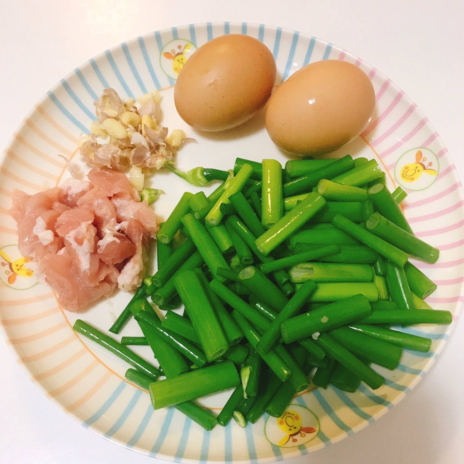 ดอกหอมผัดไข่