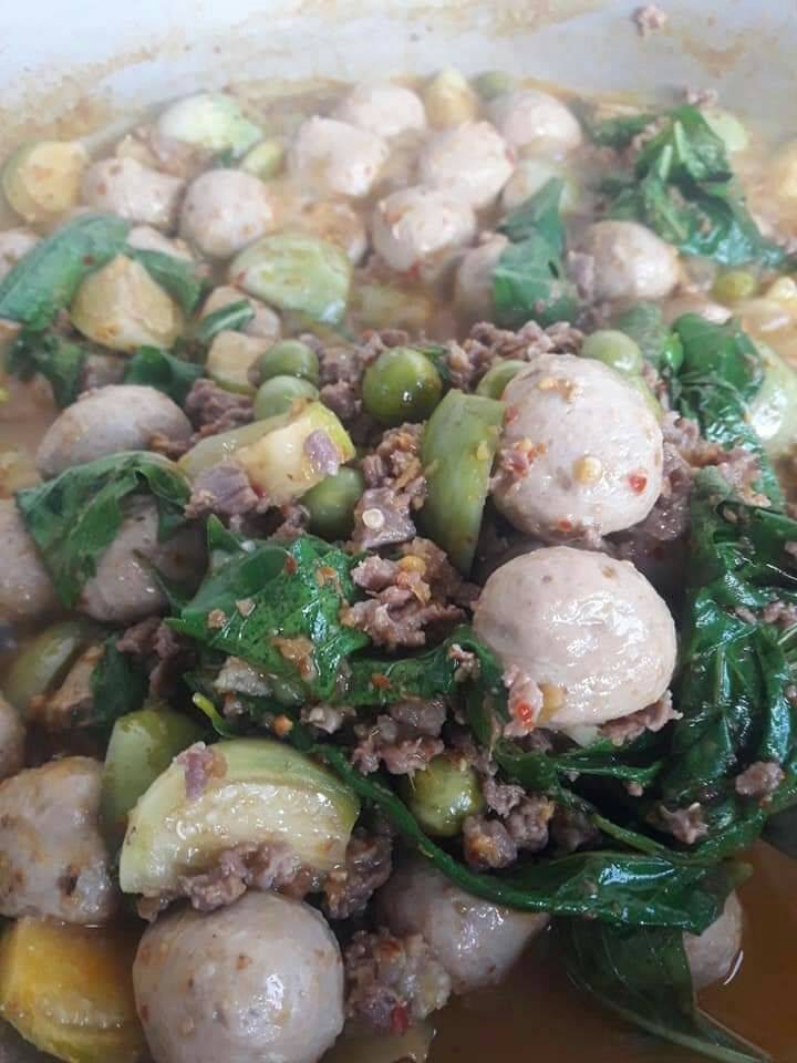 แกงเนื้อสับ ลูกชิ้นเนื้อ