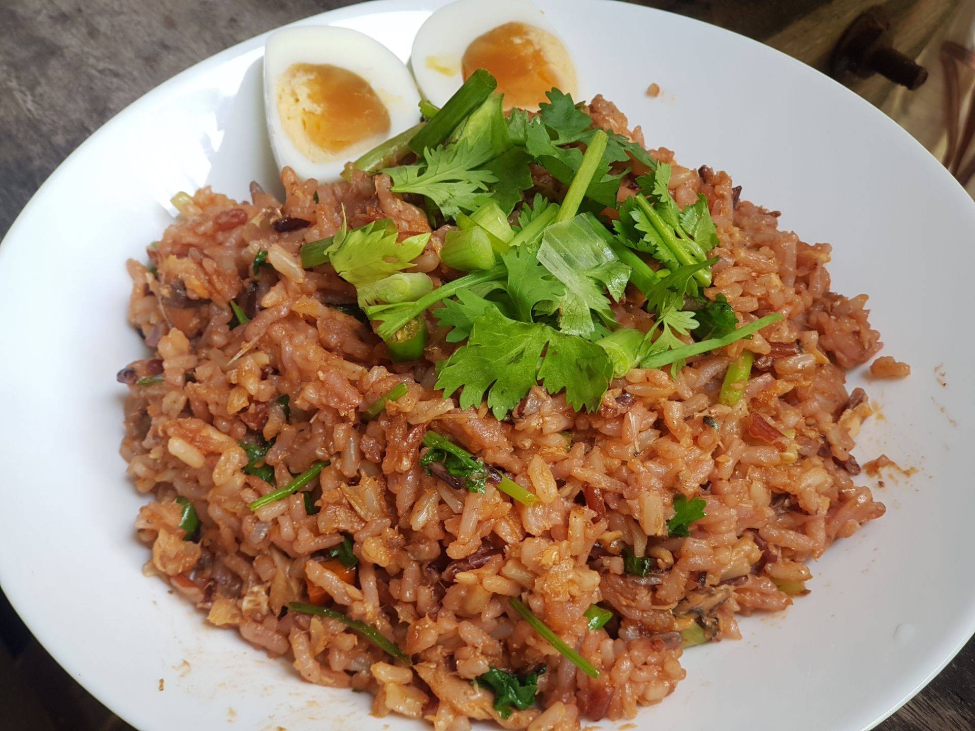 ข้าวผัดปลากระป๋อง