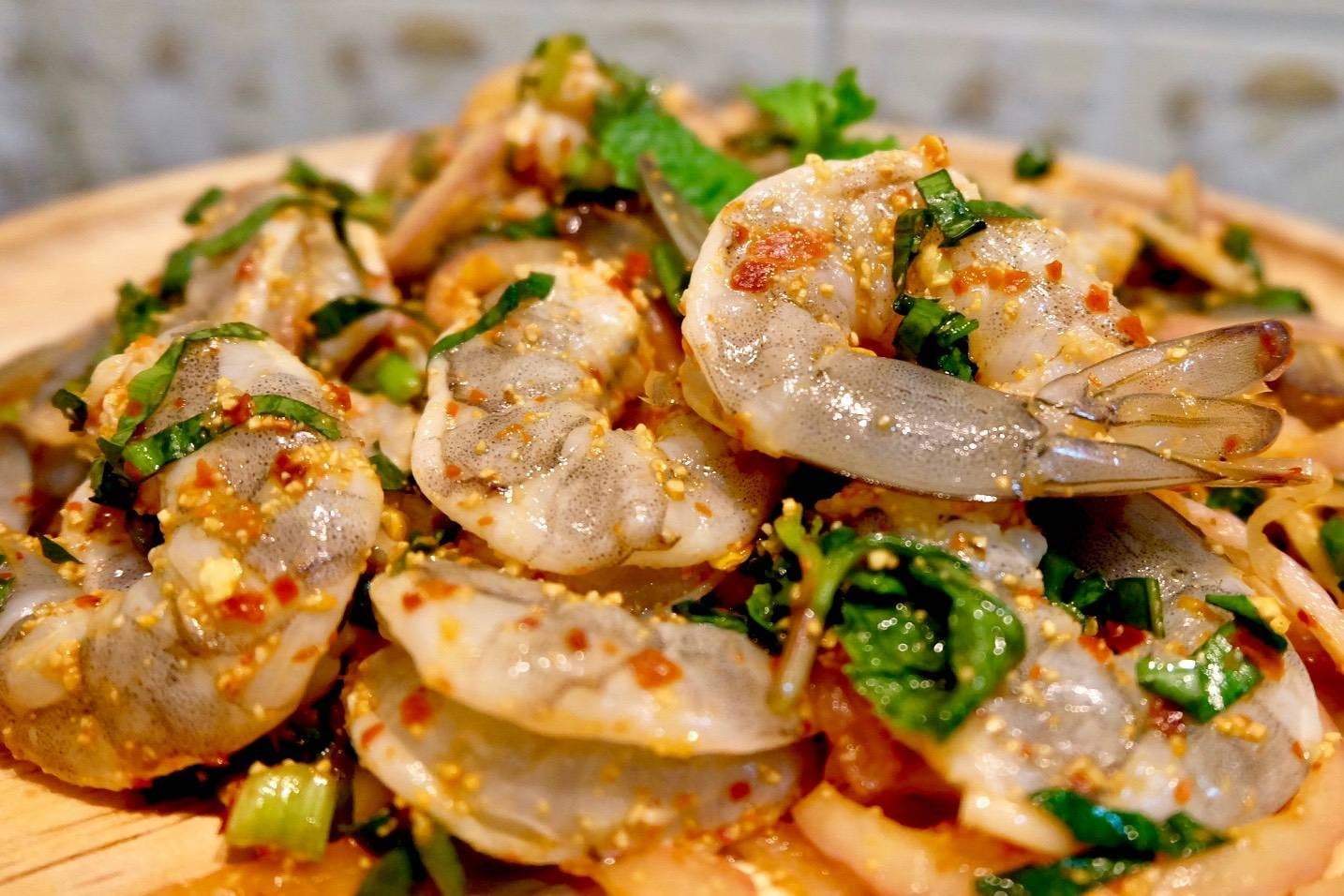 ลาบกุ้งสด