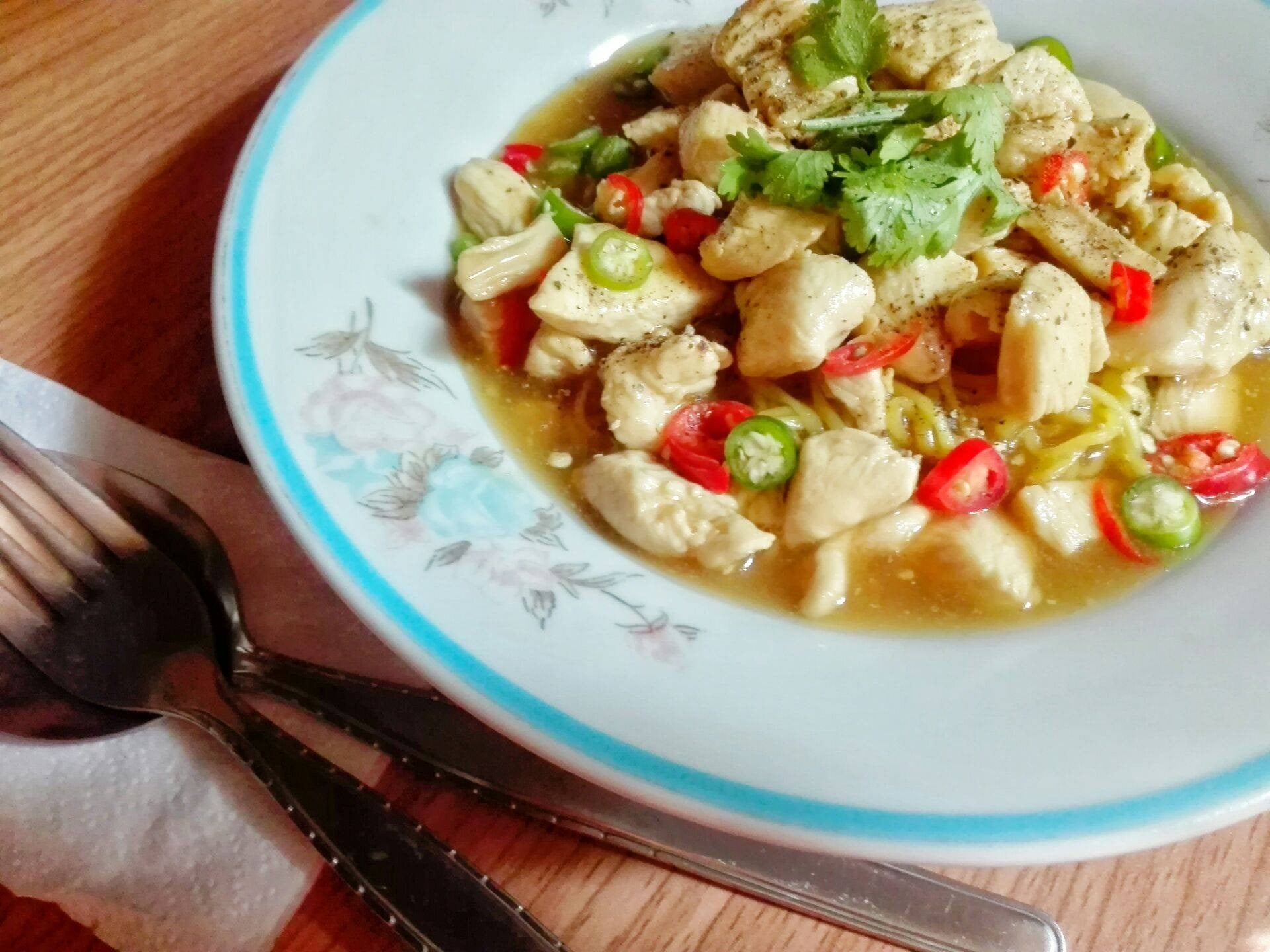 🍝 บะหมี่หน้าไก่ 🐓