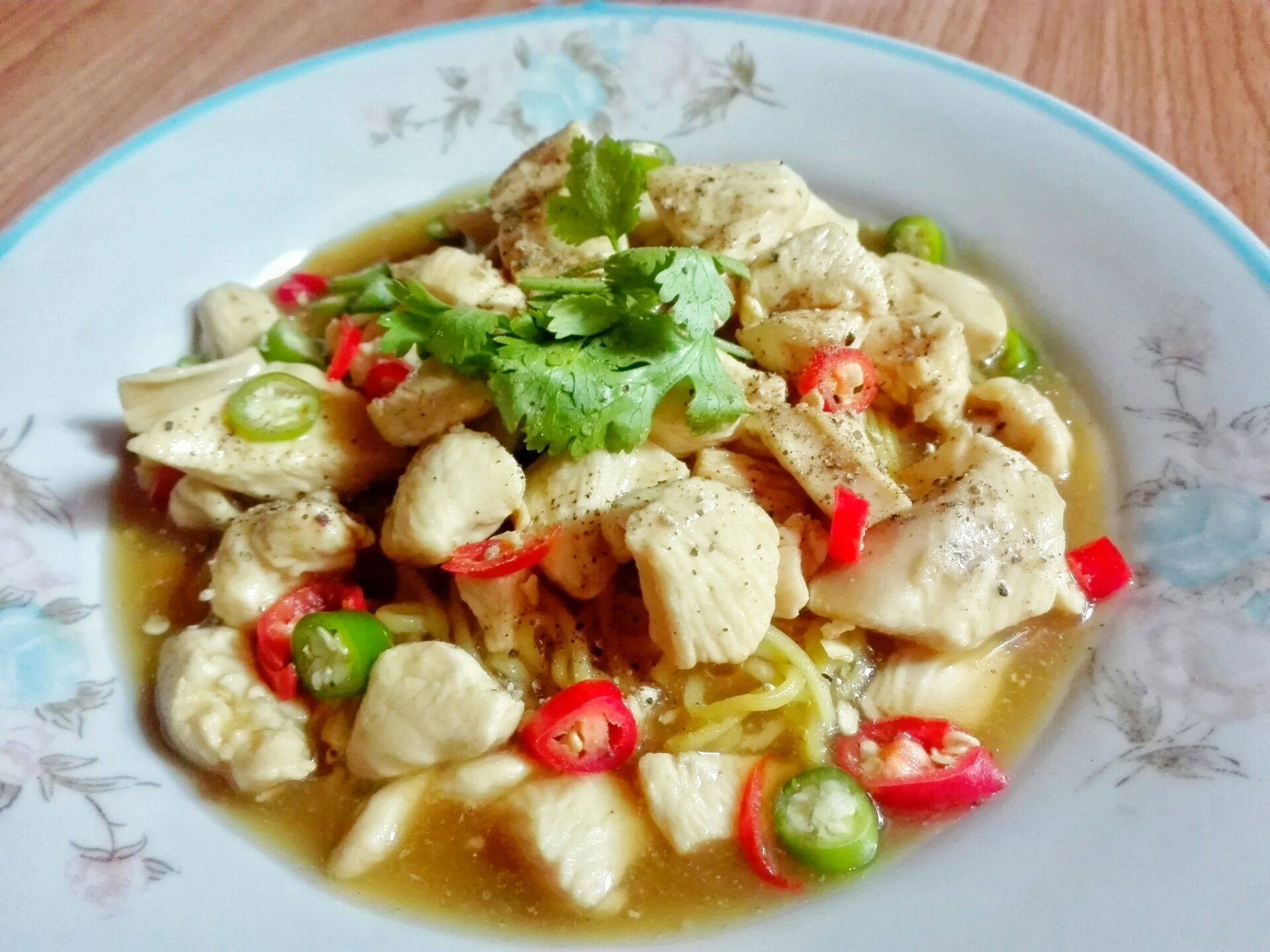 🍝 บะหมี่หน้าไก่ 🐓