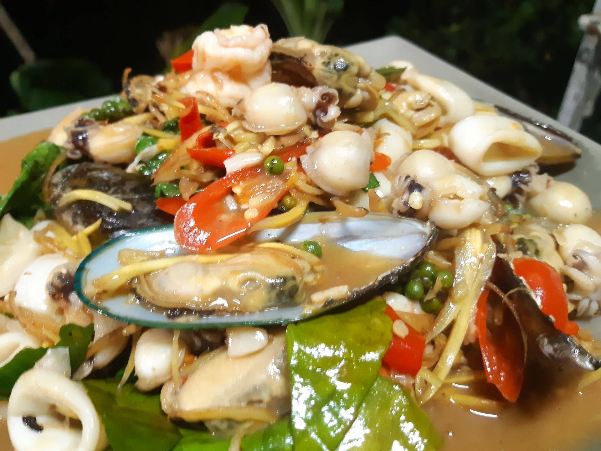 ผัดฉ่าทะเล