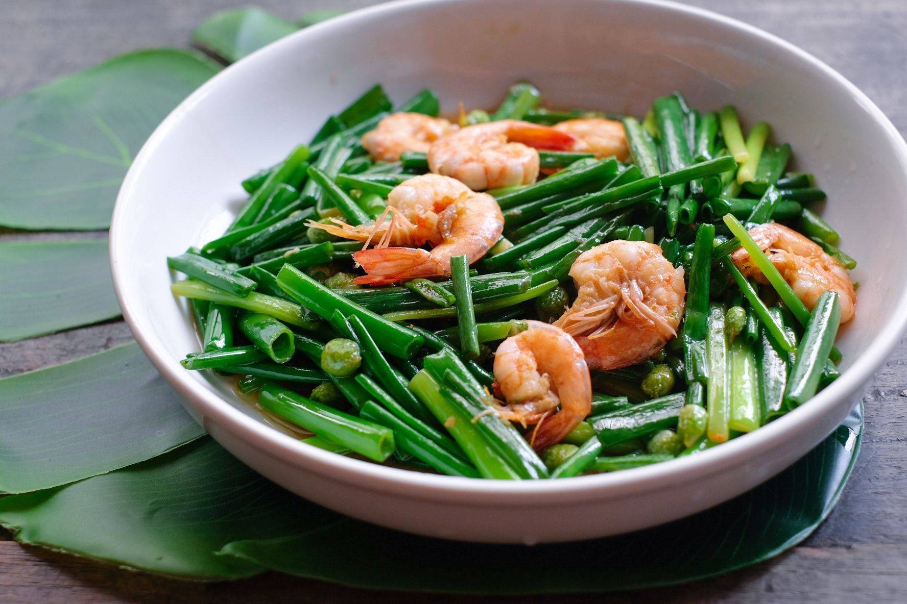 ผัดดอกหอมกุ้งสด