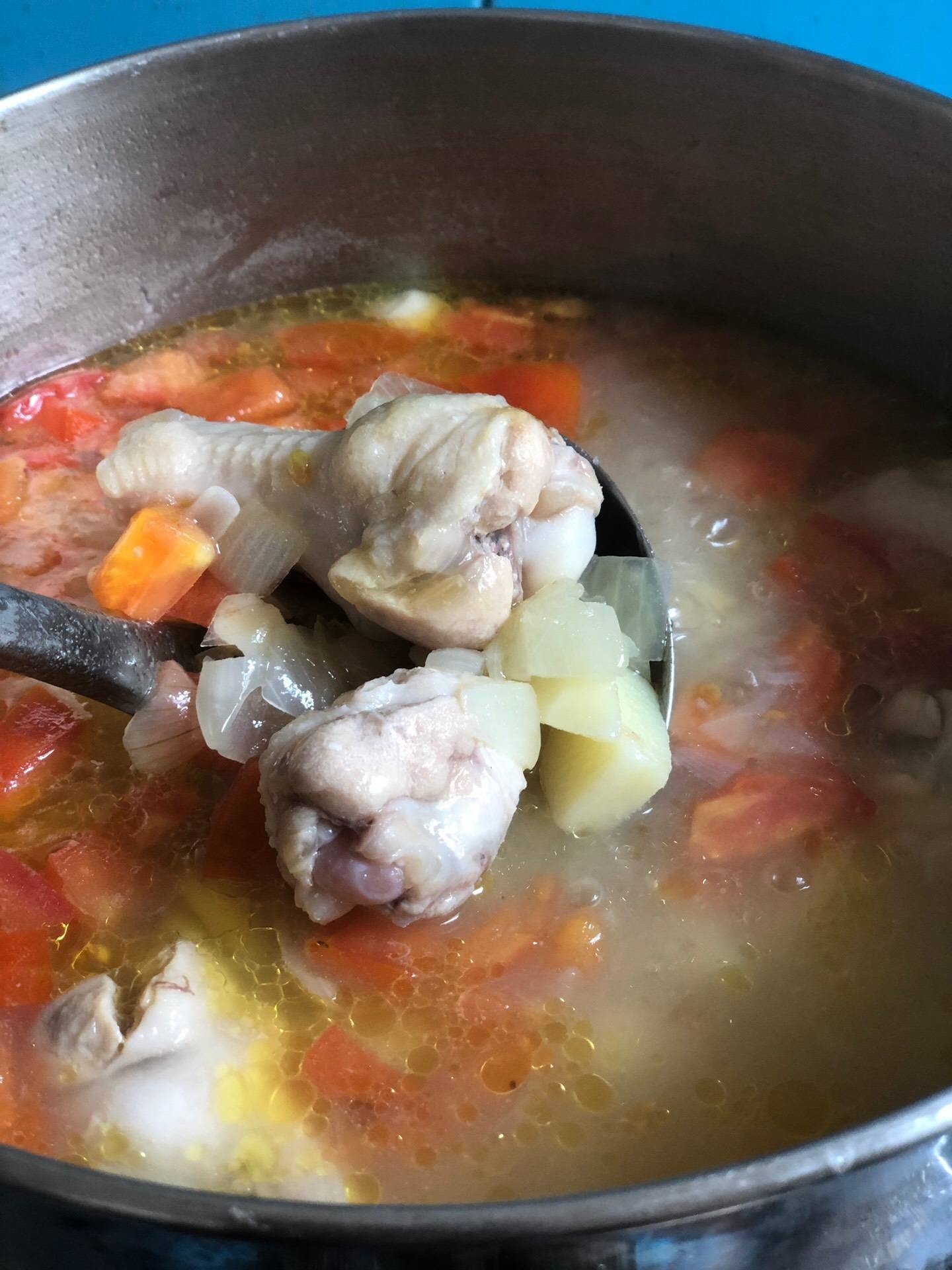 Potatoes Soup With Chicken ซุปมันฝรั่งน่องไก่เข้มข้น