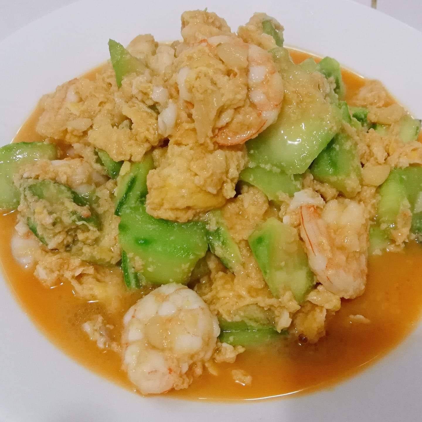 บวบผัดไข่