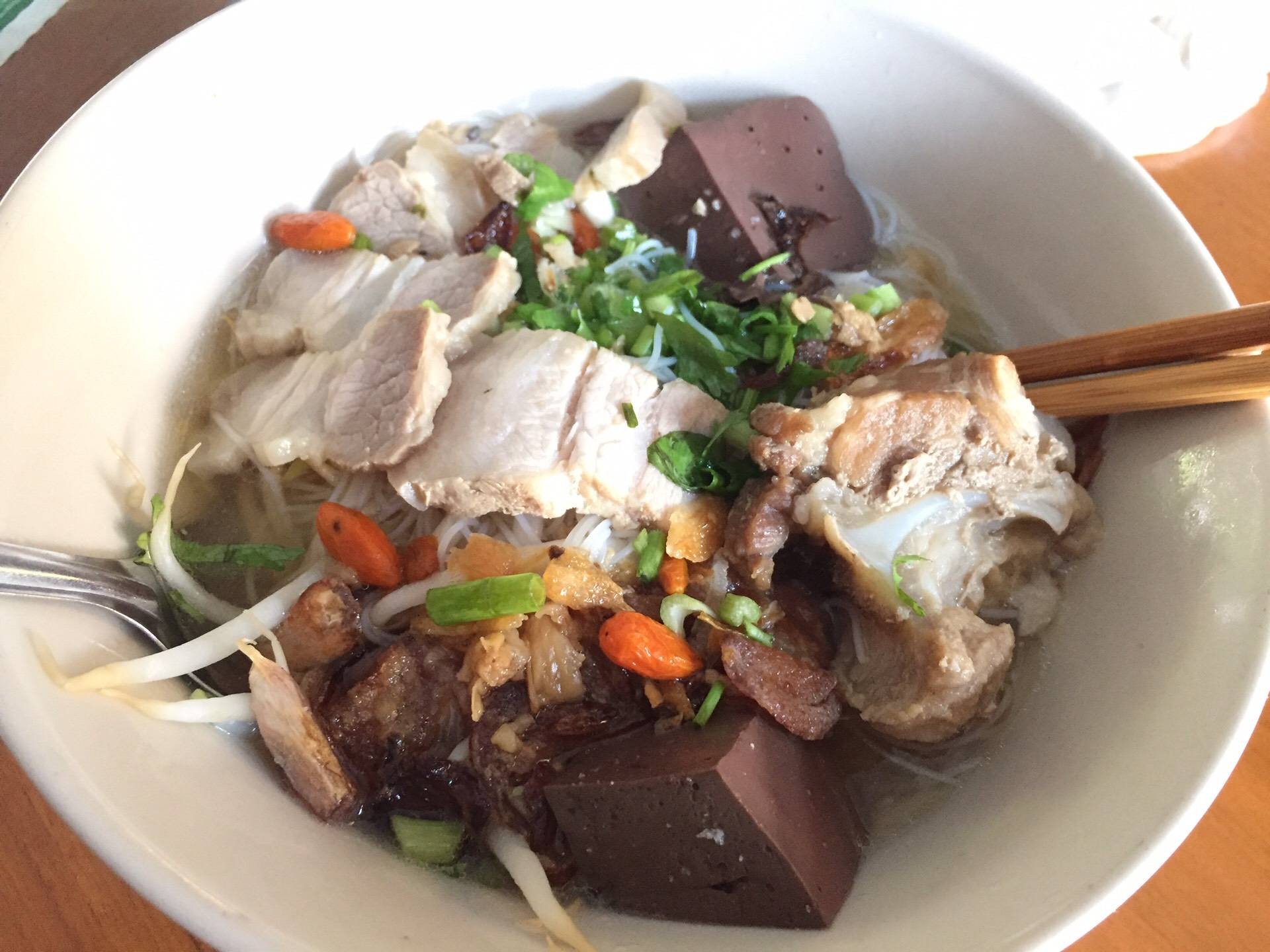 ก๋วยเตี๋ยวบ้านๆสูตรคุณแม่
