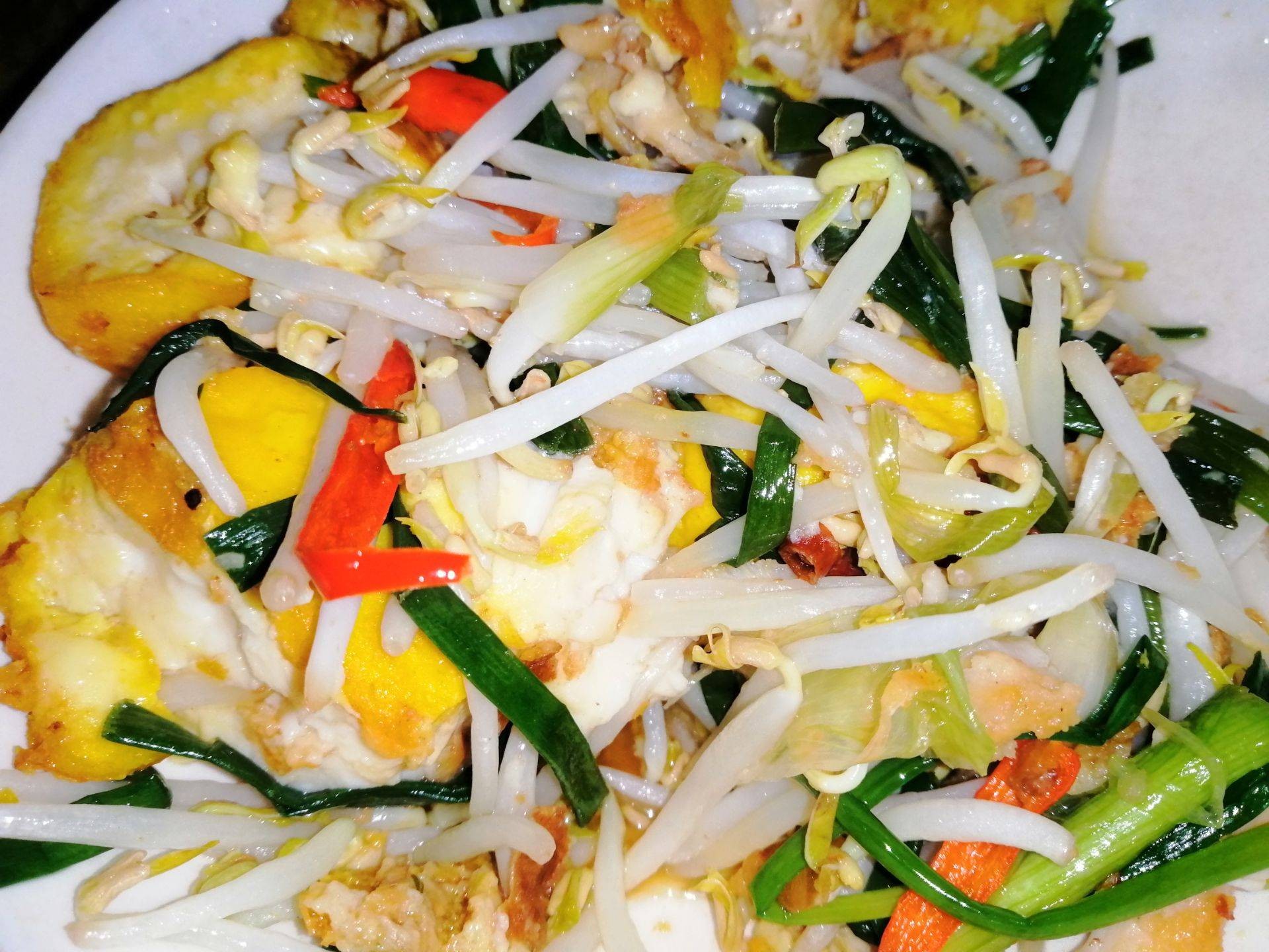 เต้าหู้นิ่มผัดต้นหอมถั่วงอก