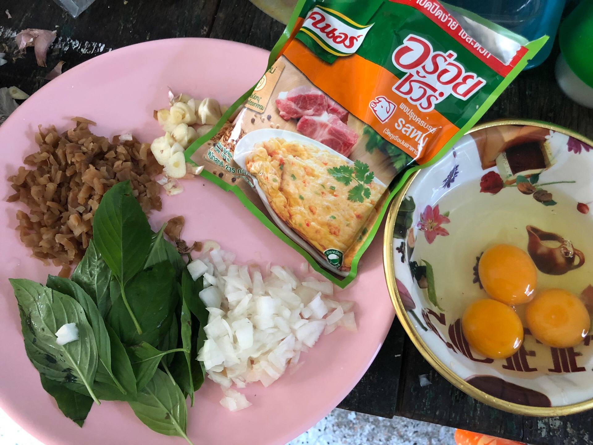ไข่ผัดไชโป้วหวานทรงเครื่อง 