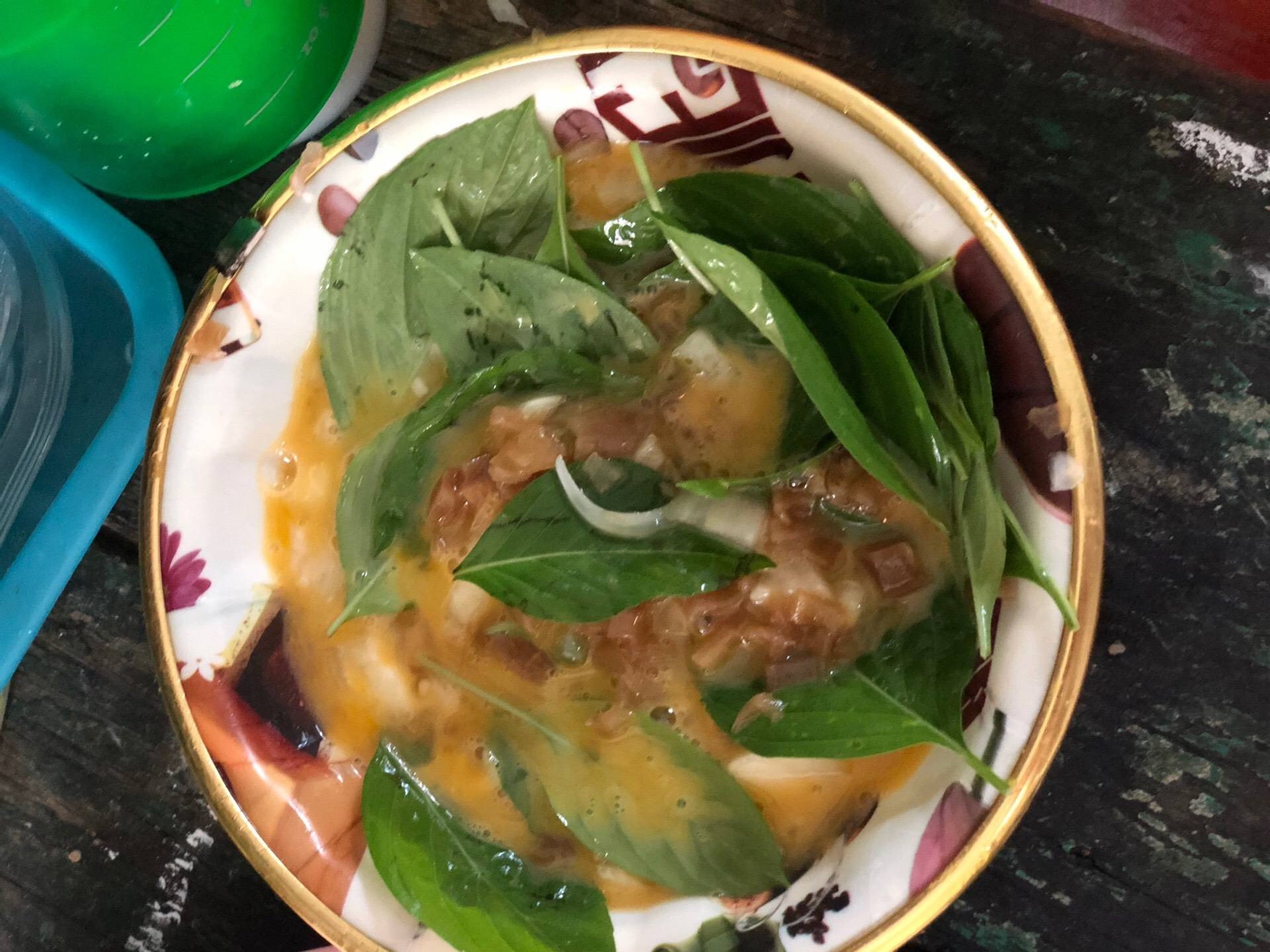 ไข่ผัดไชโป้วหวานทรงเครื่อง 