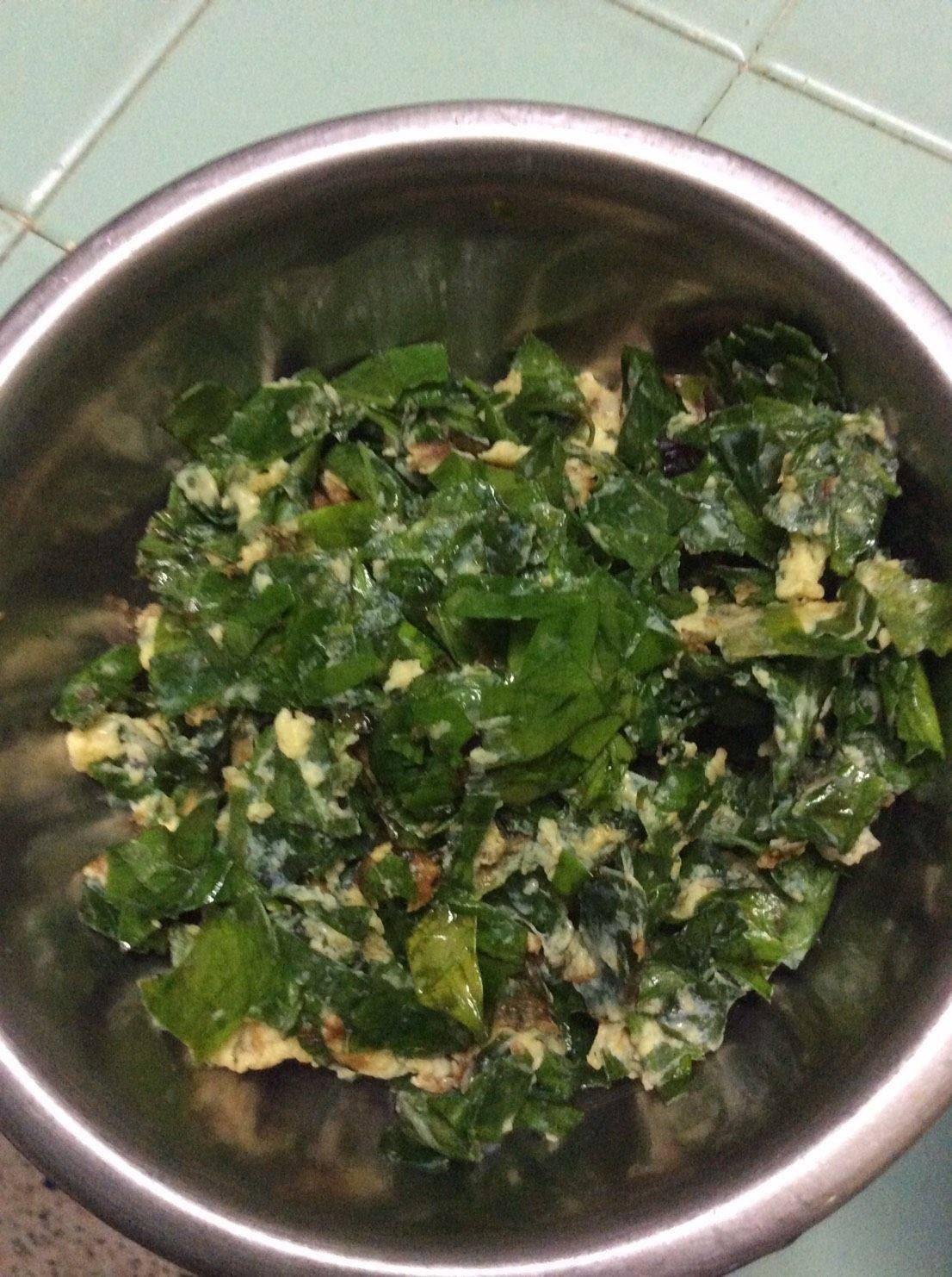 ใบเหลียงผัดไข่