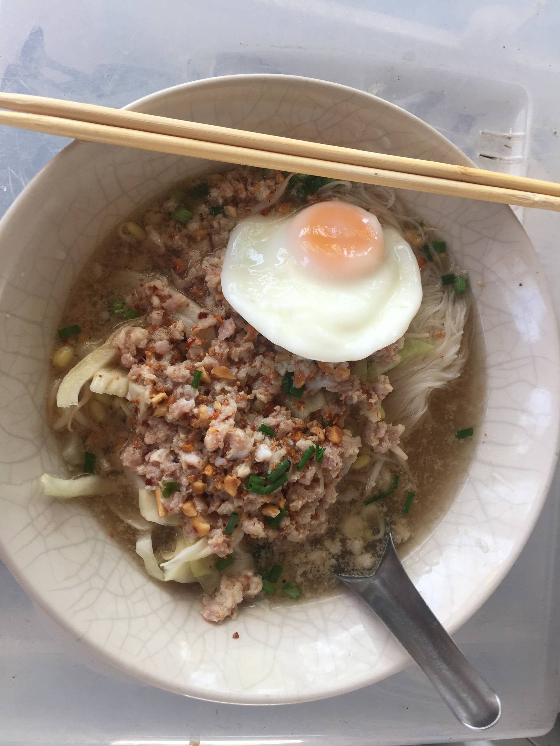 ก๋วยเตี๋ยวต้มยำหมูสับใส่ไข่(คนอร์)