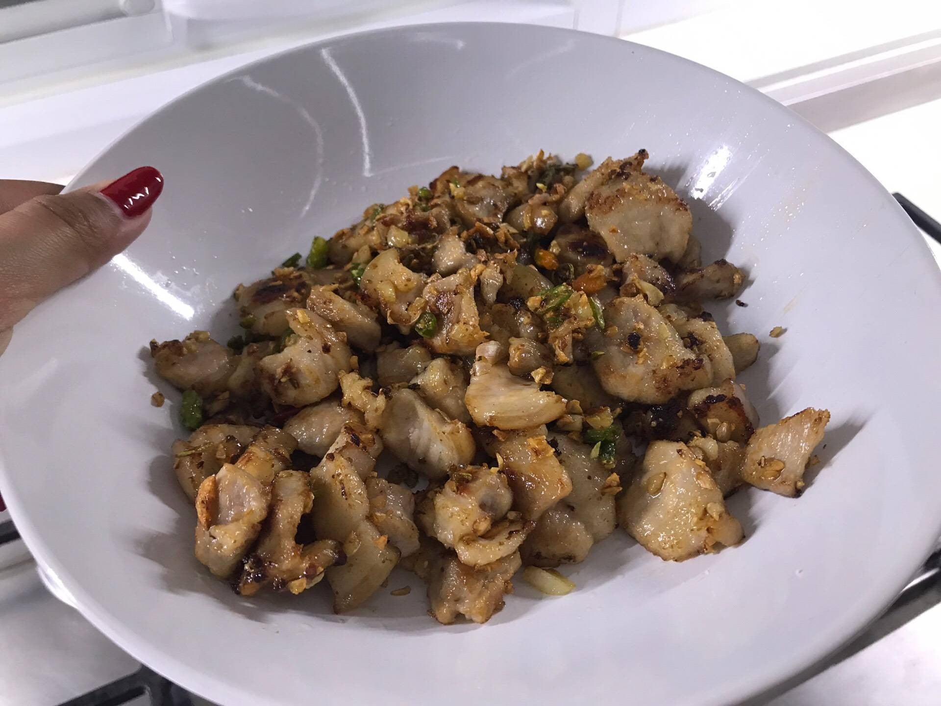 คีโต - หมูสามชั้นผัดพริกกระเทียม