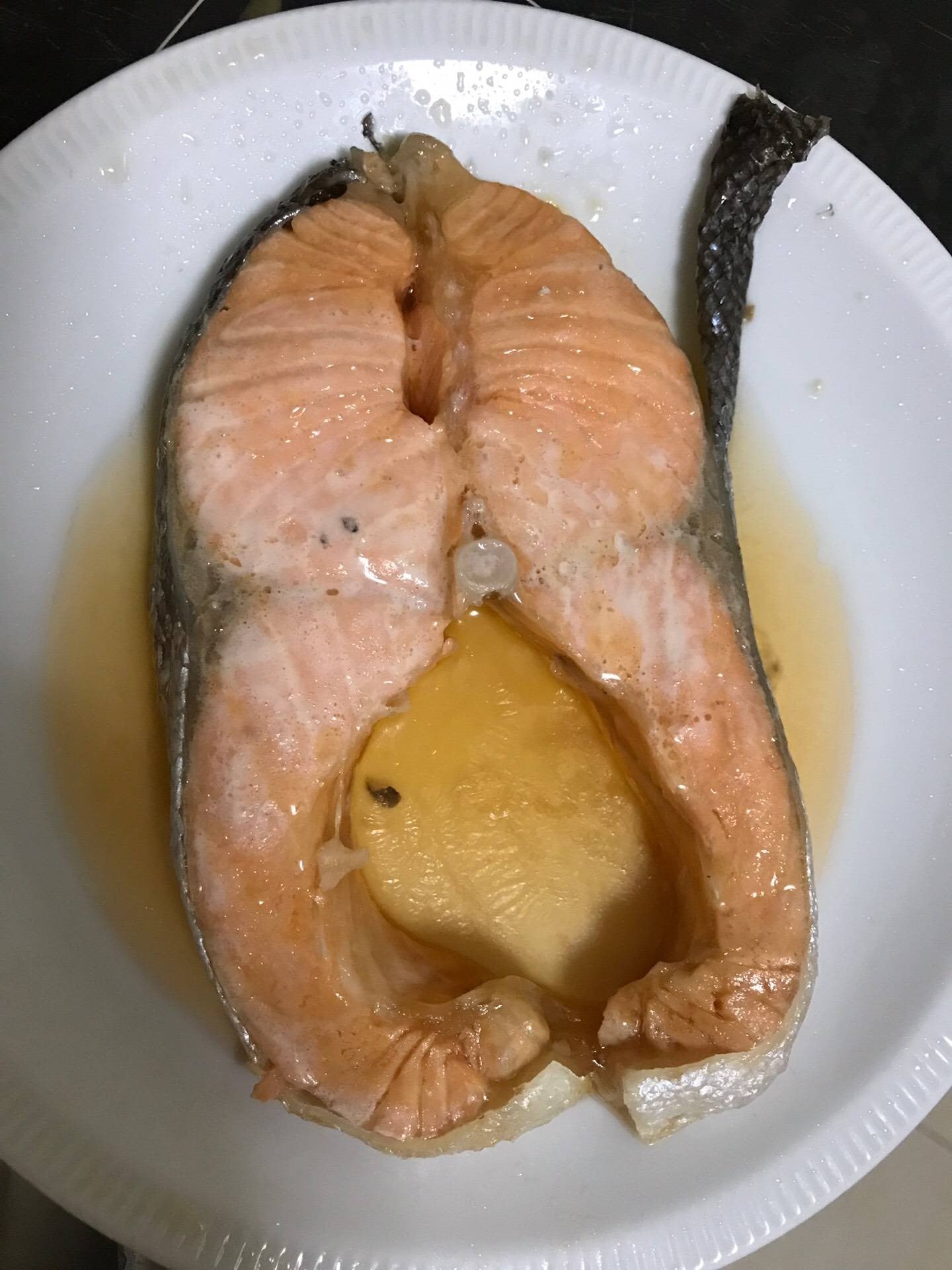 ม่า...ผัดแซลม่อนฟูผัดพริกกระเทียม