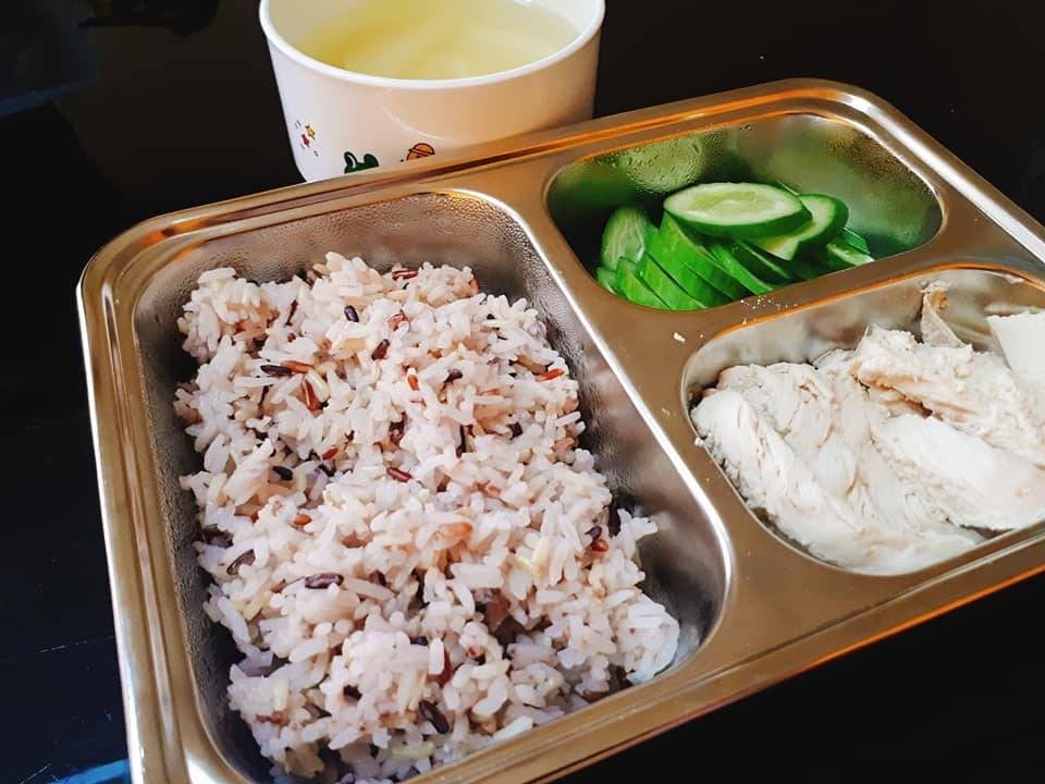ข้าวมันไก่ (ฉบับกล่องข้าวสาวออฟฟิต)