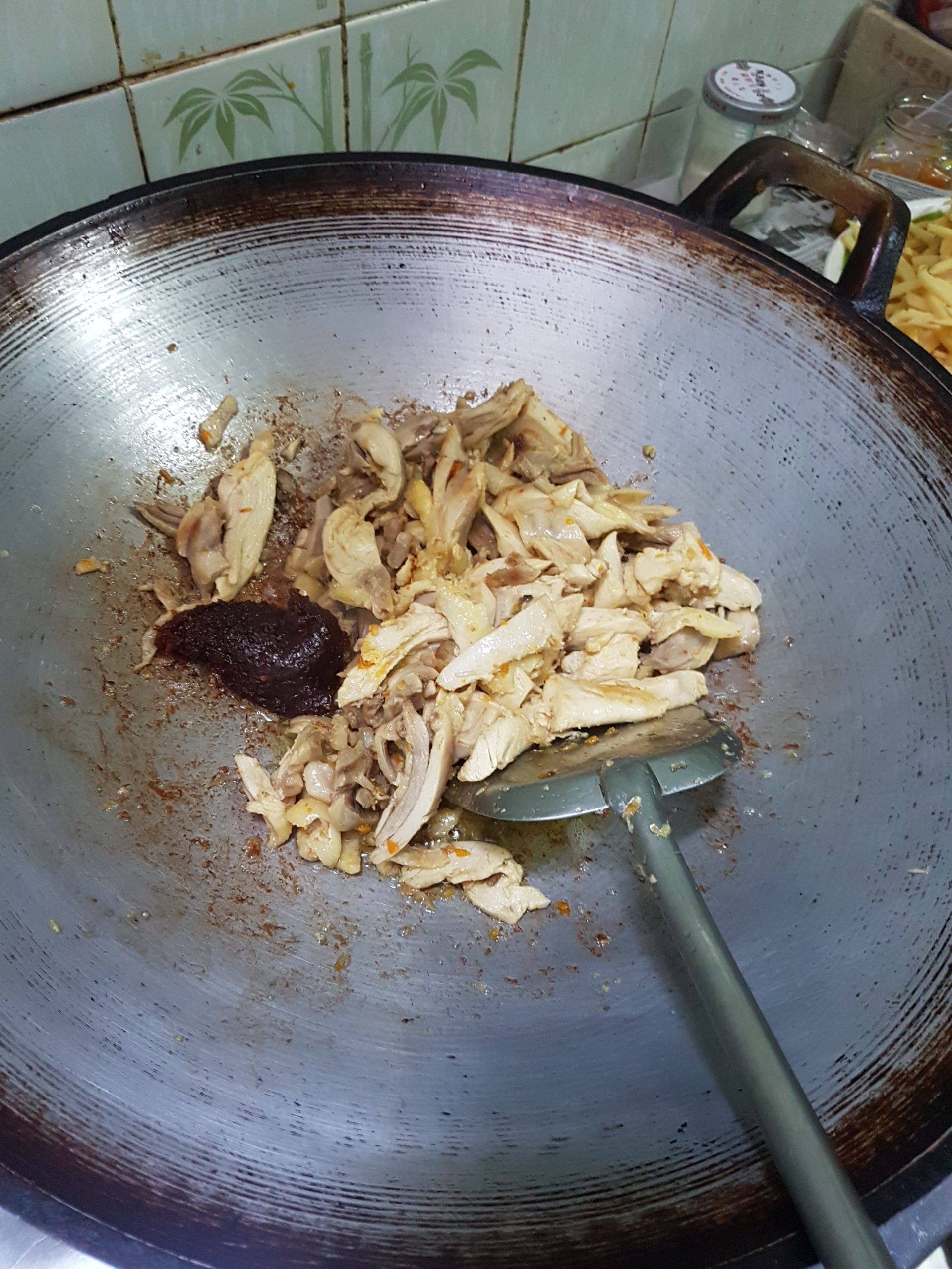 ไก่สองไฟผัดพริกเผา