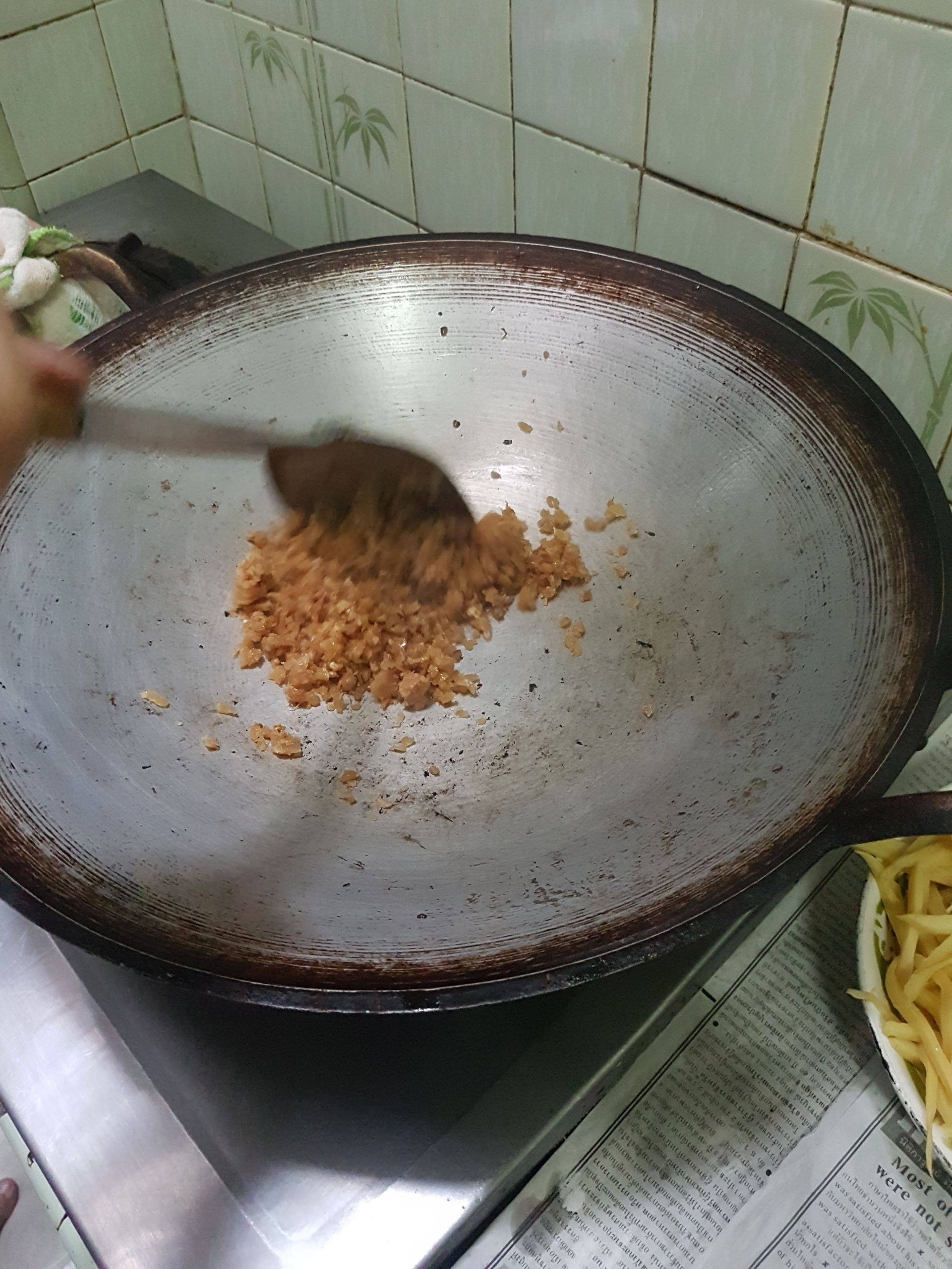 กะหล่ำปลีผัดไก่หัวไช้โป๊ว