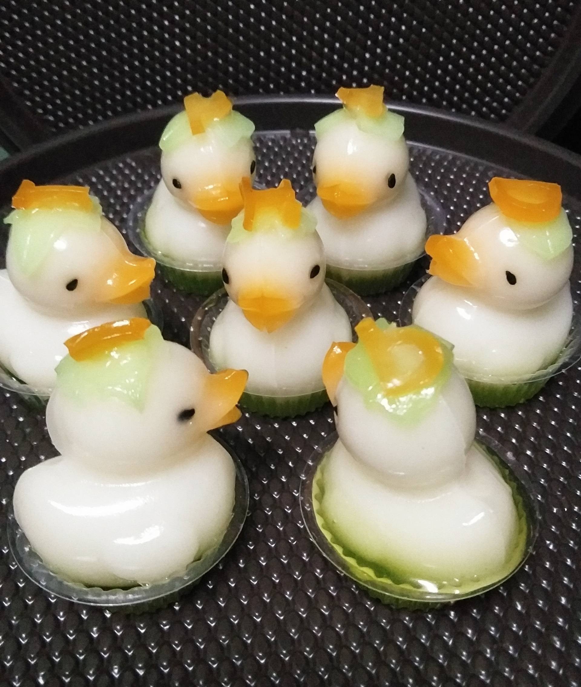 วุ้นกะทิมะพร้าวอ่อน+ใบเตย รูปเป็ดน้อย