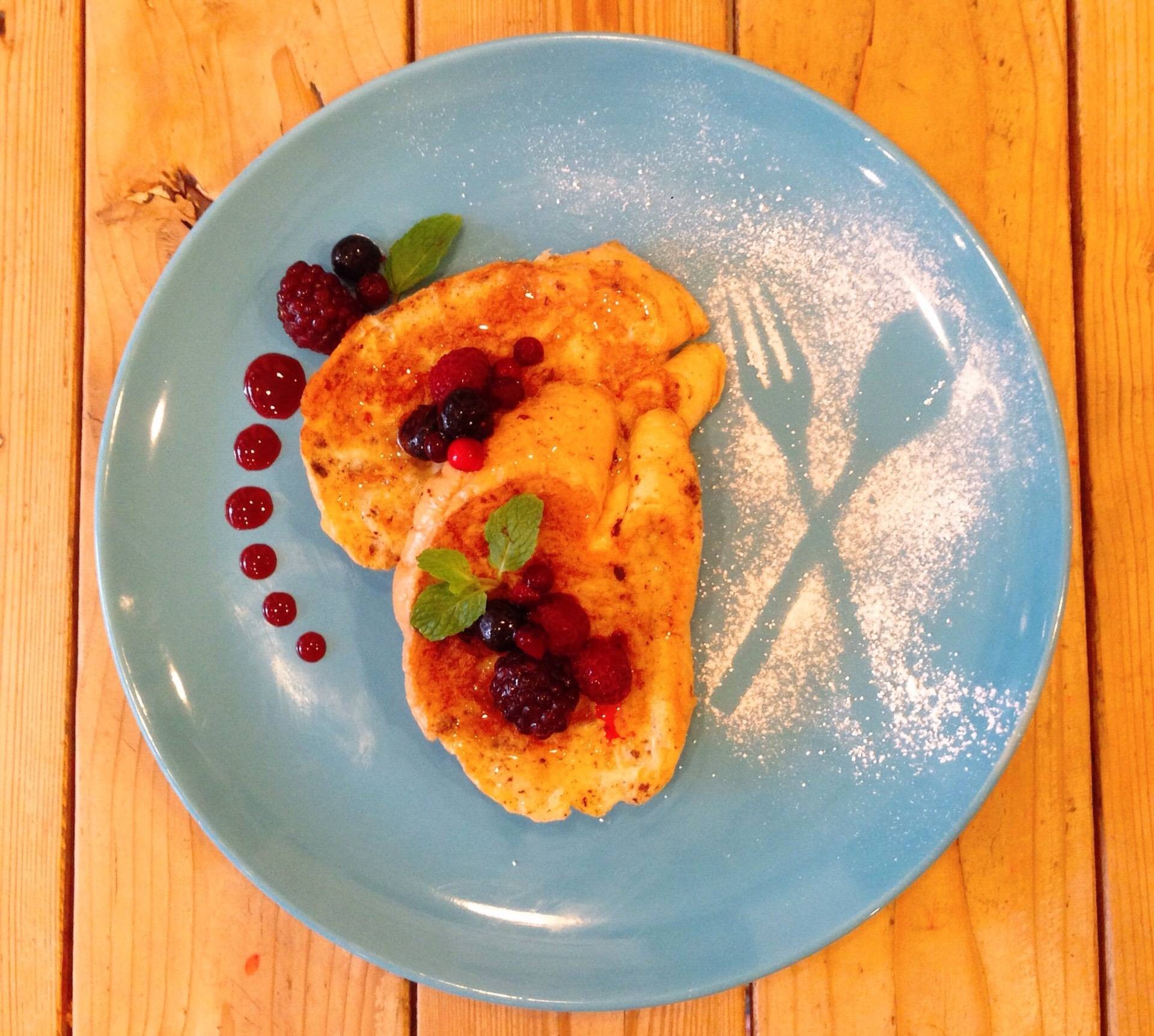 French Toast น้ำผึ้งเบอร์รี่