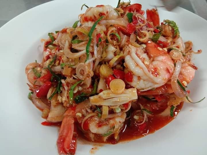 พล่ากุ้ง By Jay