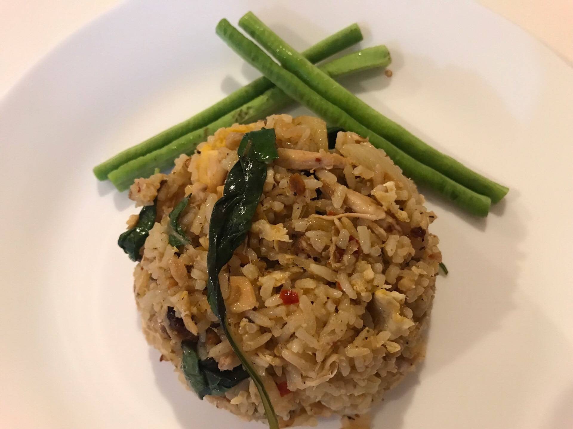 ข้าวผัดไก่ย่างแจ่วปลาร้า (แจ่วลาว)