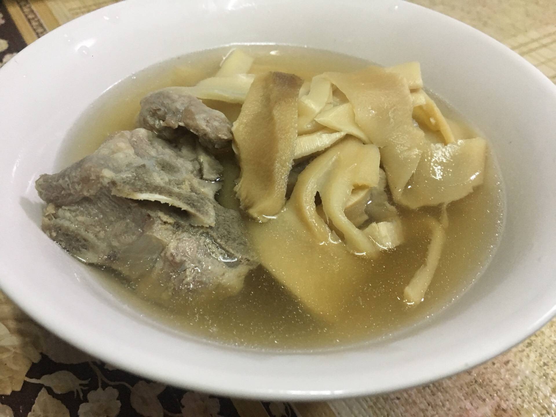 ต้มหน่อไม้จีนกระดูกหมู