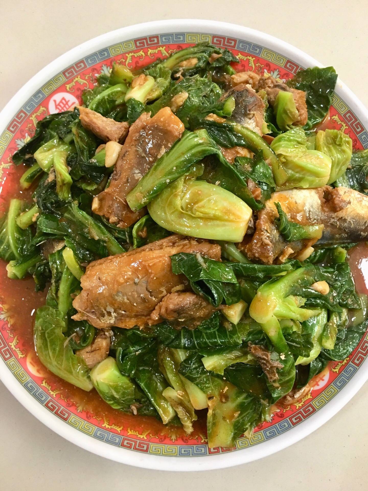 “ผัดแขนงปลากระป๋อง"