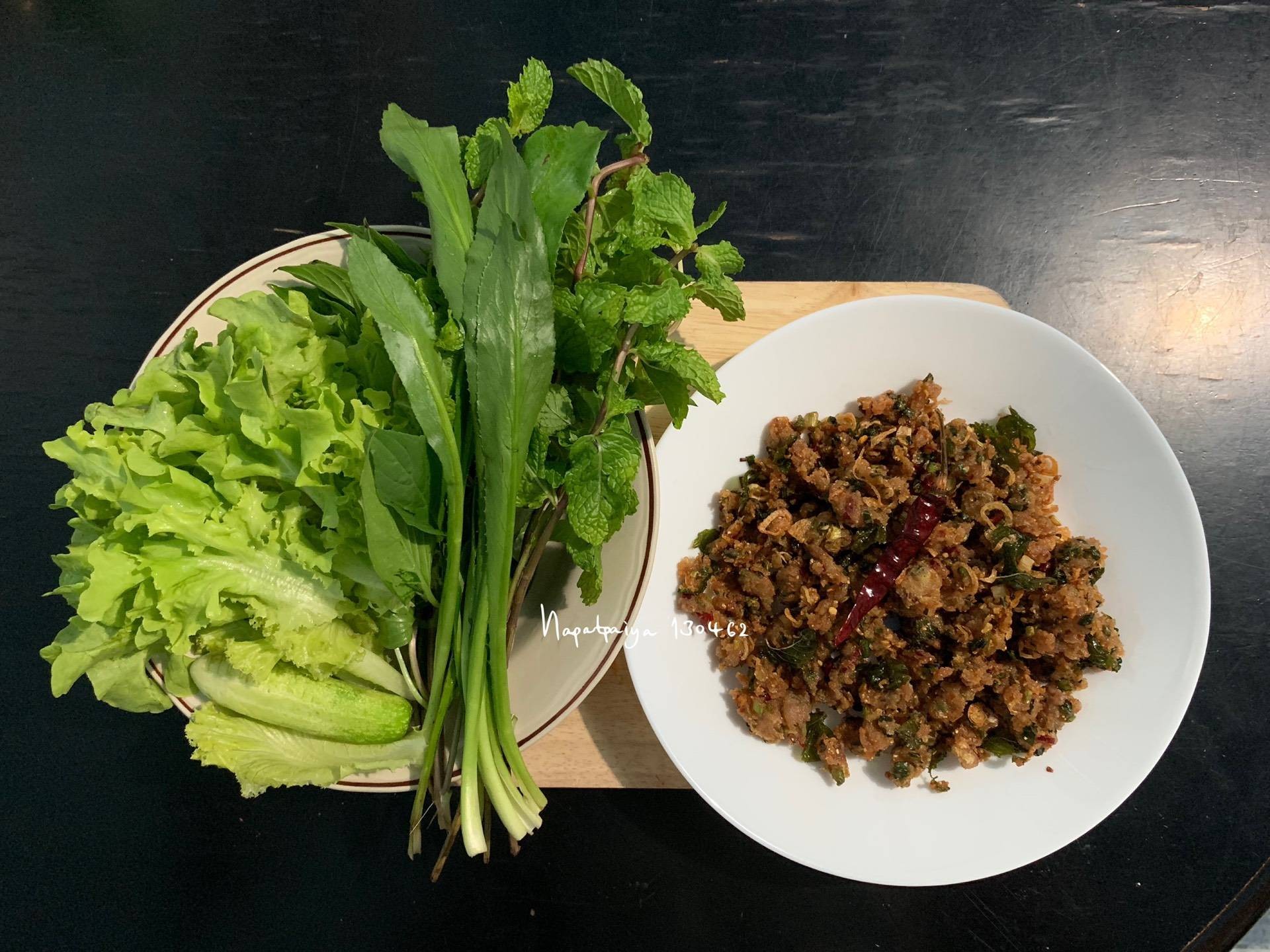 ลาบหมูทอดกรอบ