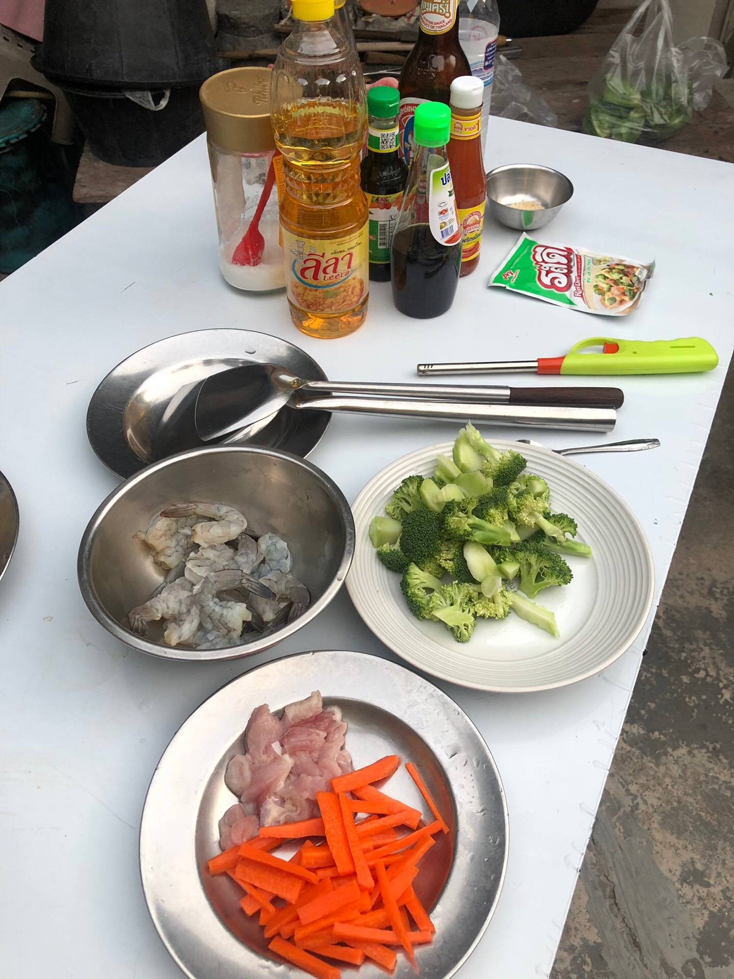 ผัดบล๊อคโคลี่สองใจ (หมู,กุ้ง)