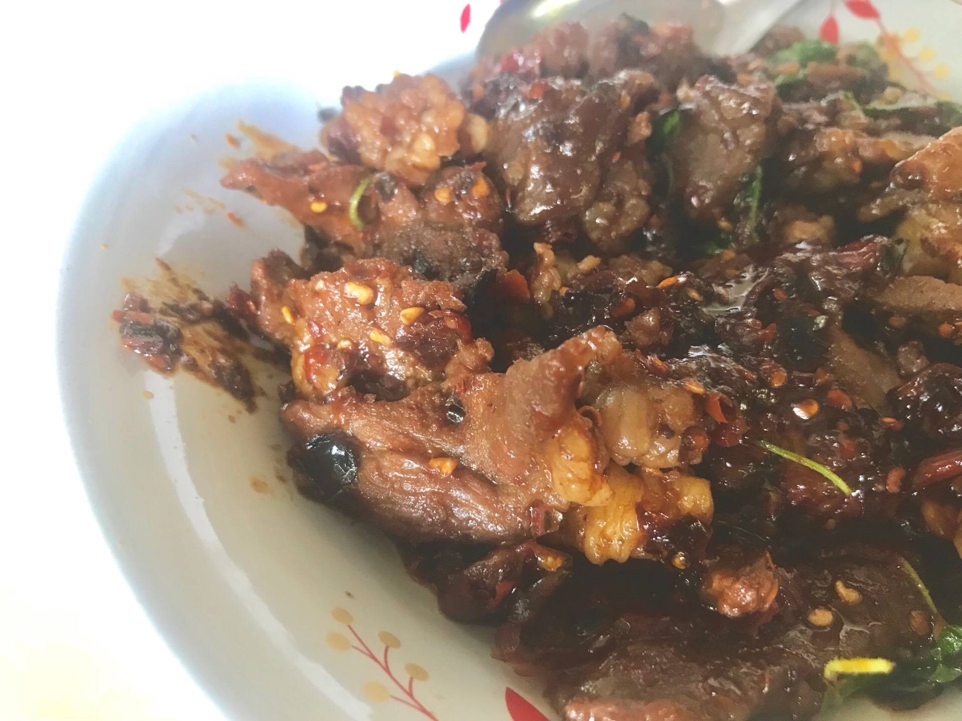 เสือร้องไห้ผัดนรก
