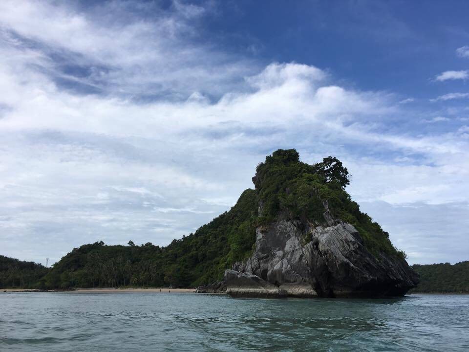 แหลมประทับ