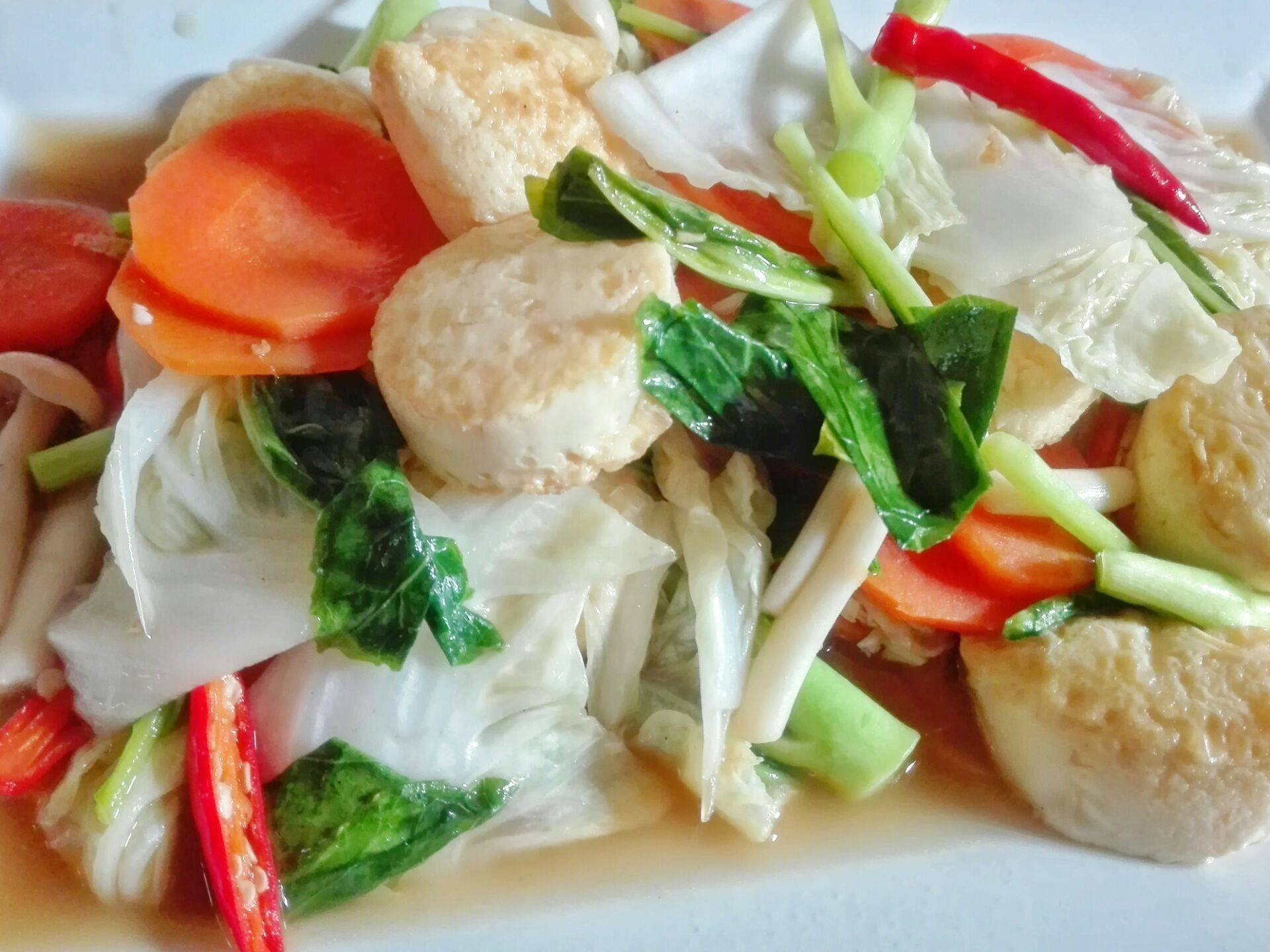 ผัดเต้าหู้ไข่ผักรวม