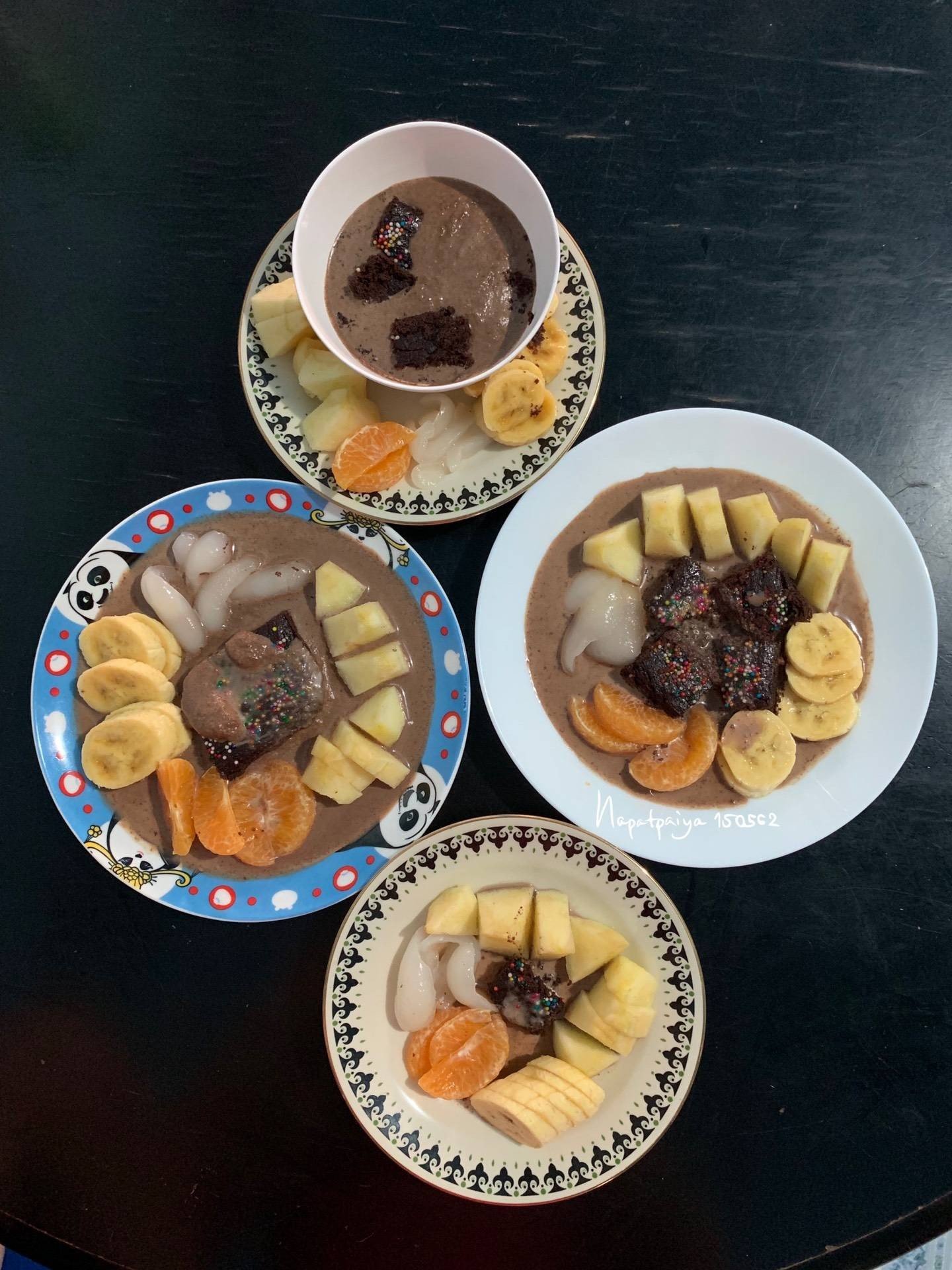 บราวนี่ดาร์กช็อกโกแลตปั่นผลไม้สด