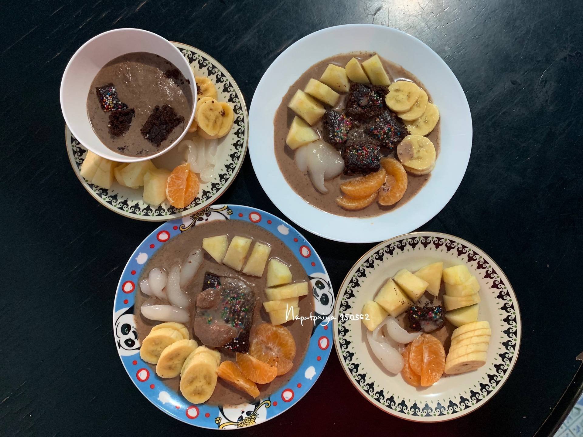 บราวนี่ดาร์กช็อกโกแลตปั่นผลไม้สด