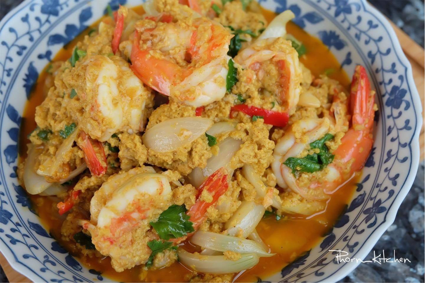 กุ้งผัดผงกะหรี่