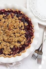 Mixed berry crumble pie by หมอตั้ม