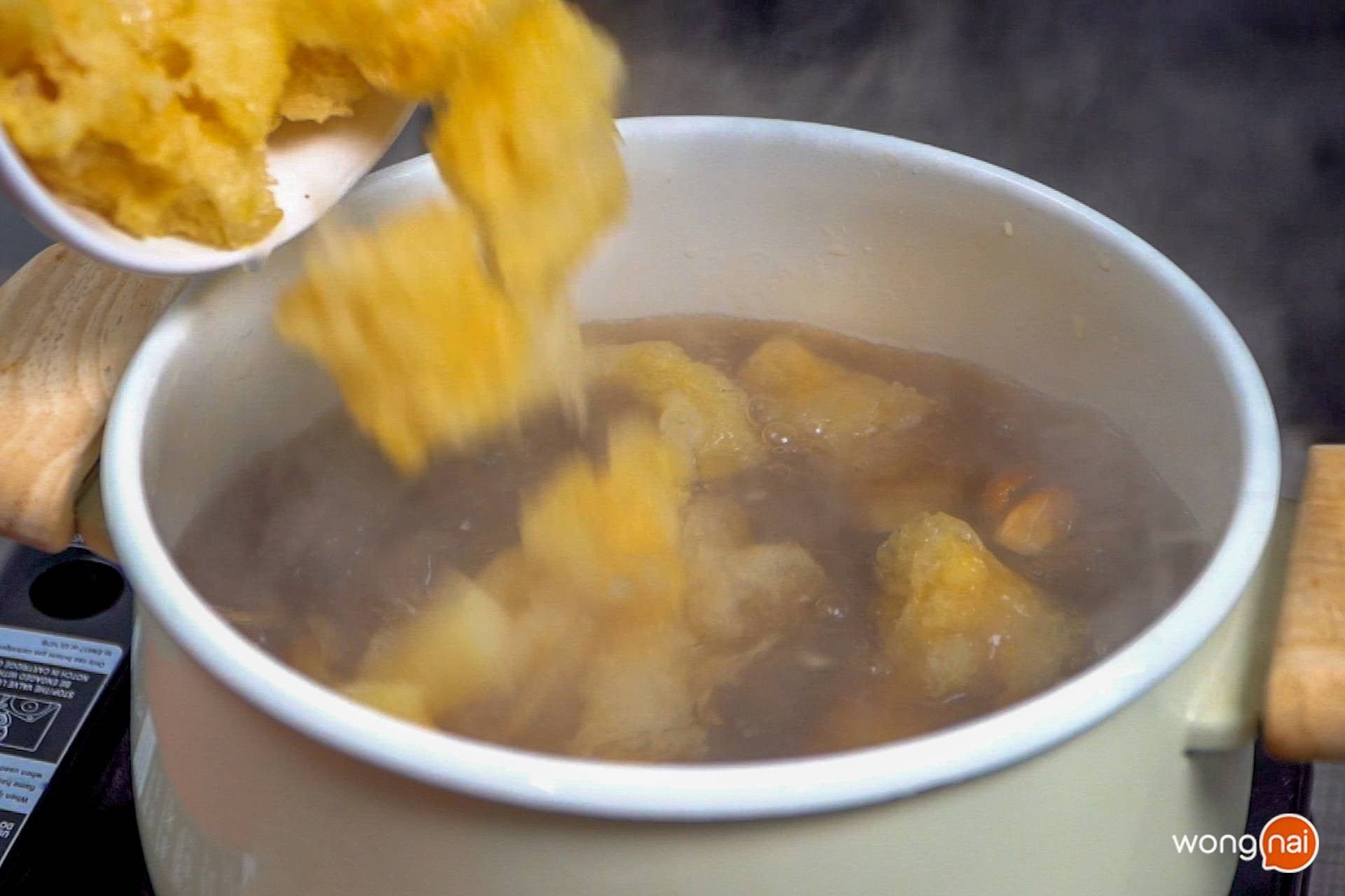 กระเพาะปลาน้ำแดง