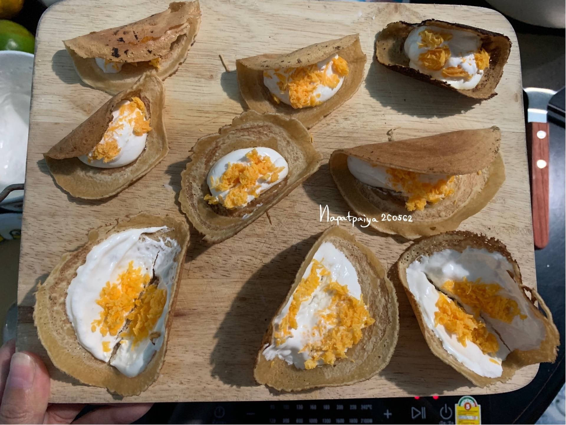 ขนมเบื้อง