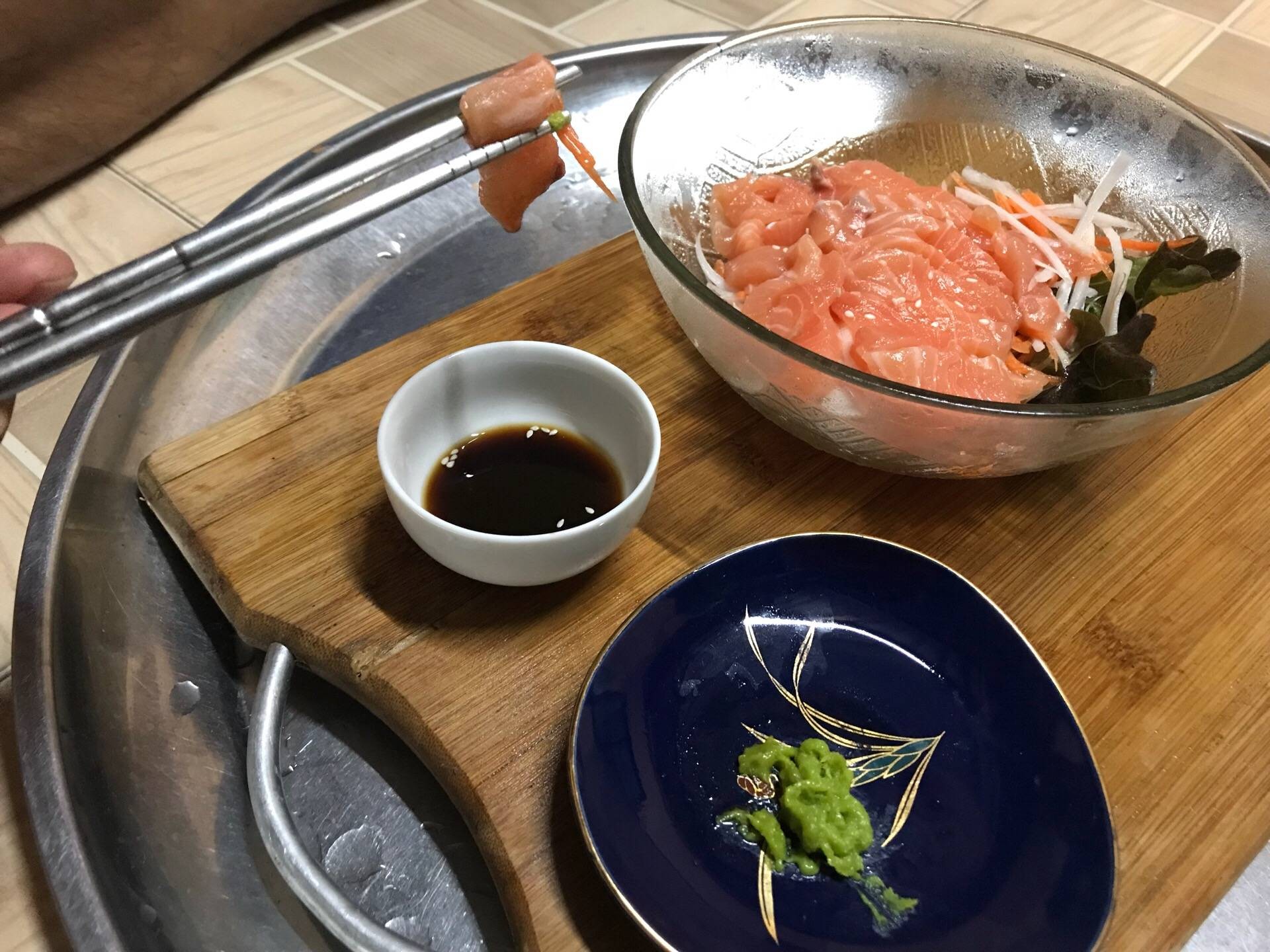 Sashimi salmon