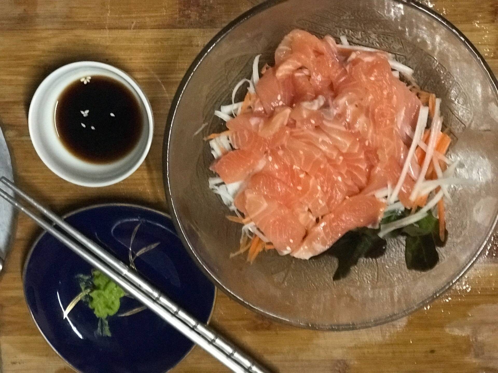 Sashimi salmon