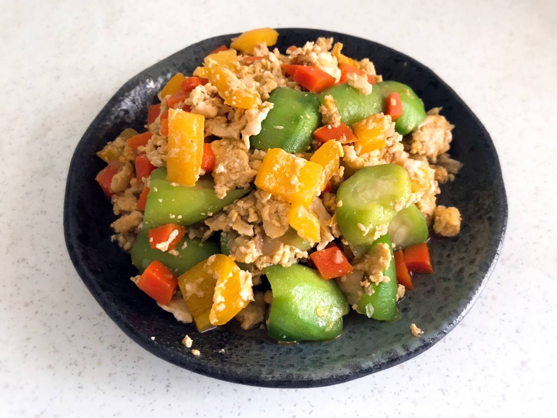 ผัดบวบสามสี