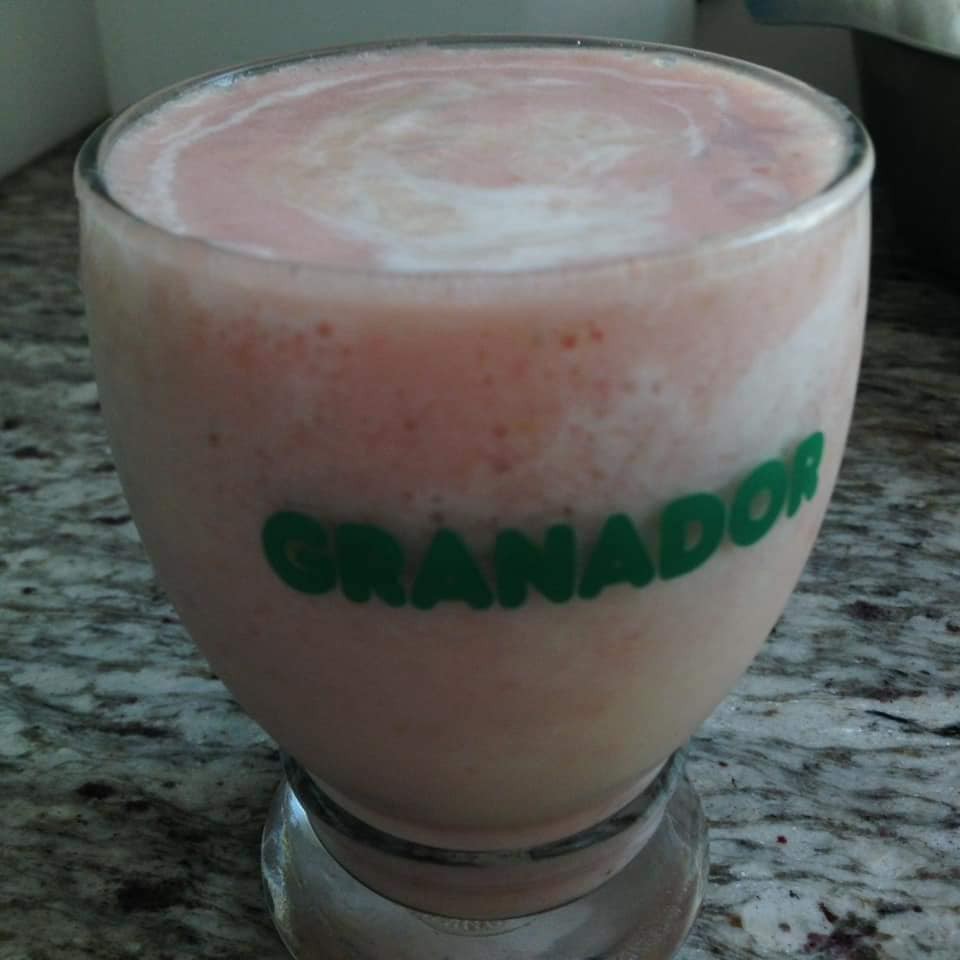 มิลค์เชคสตรอเบอร์รี่ชอร์ตเค้ก