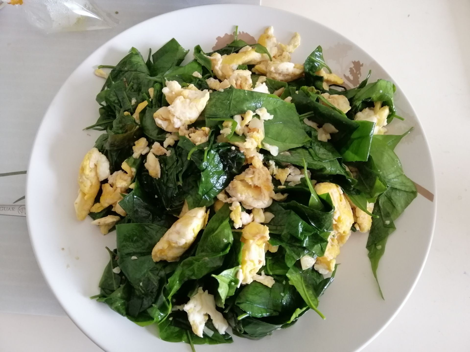 ใบเหลียงผัดไข่