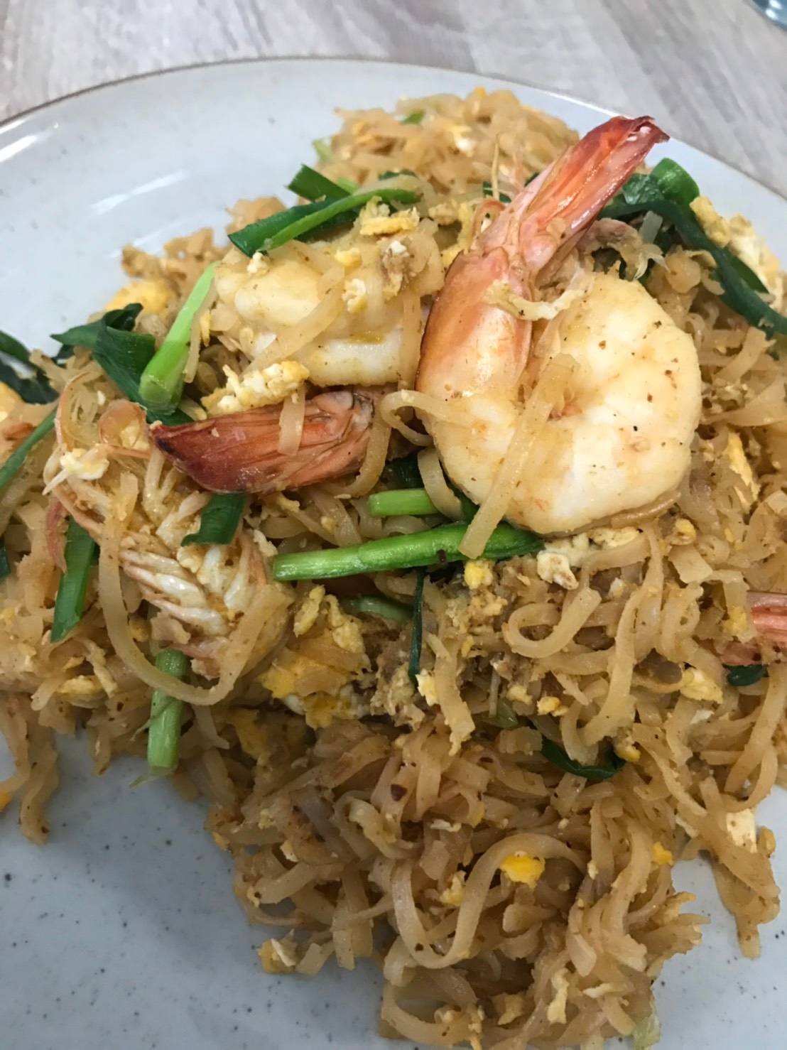 กุ้งลุยหมี่ตะคุ( Stir fried rice noodle with shrimp)