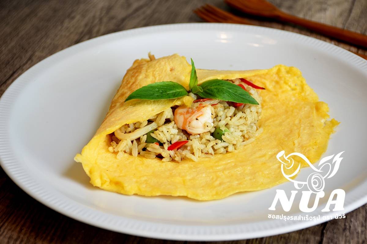 ข้าวผัดแกงเขียวหวาน ซอสปรุงรส นัวร์