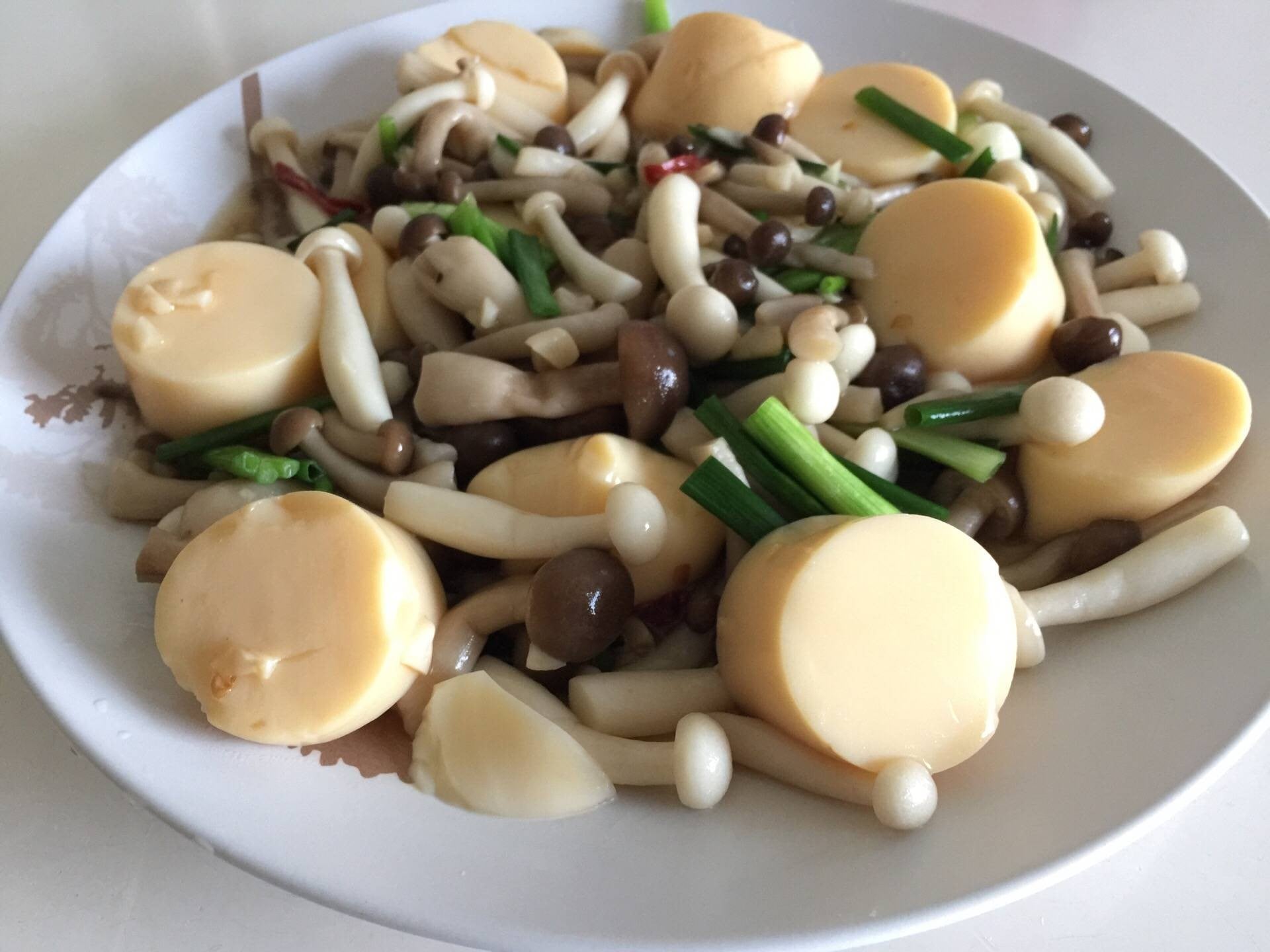 เห็ดผัดเต้าหู้ไข่