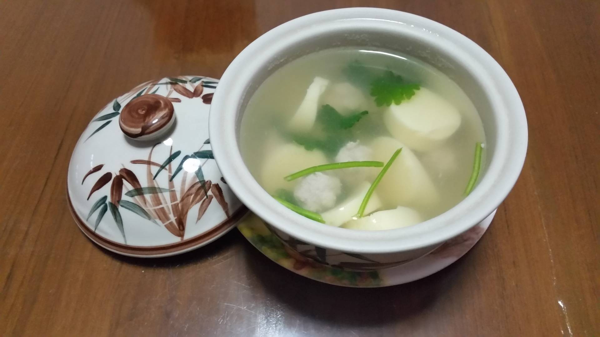 แกงจืดเต้าหู้หมูสับ