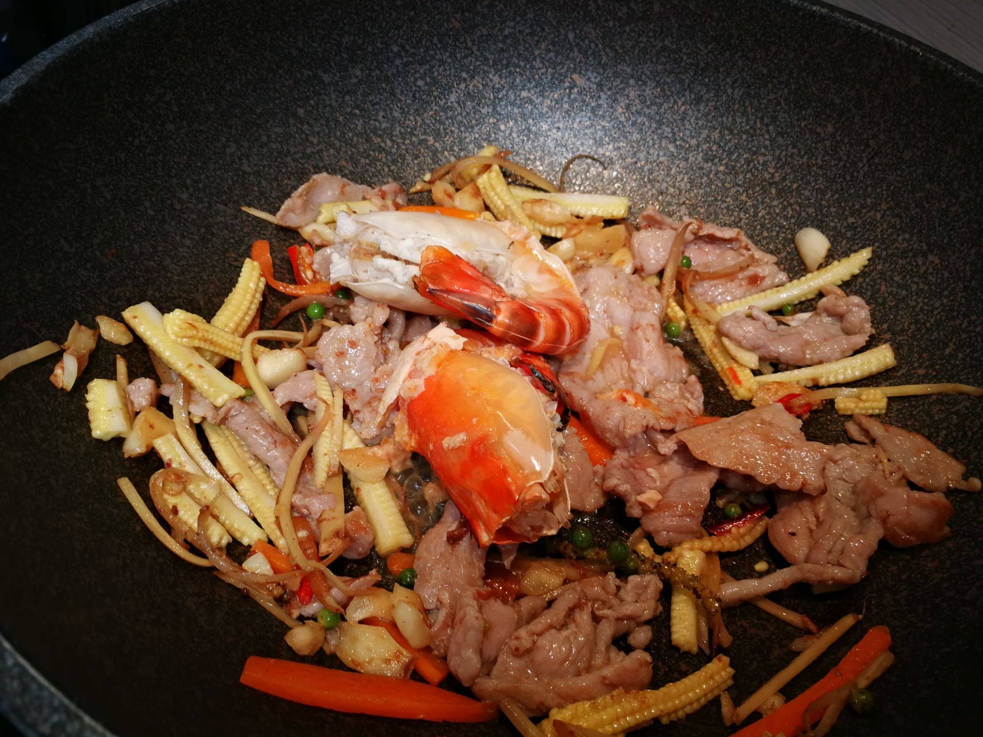 สปาเก็ตตี้ขี้เมาหมูกุ้ง