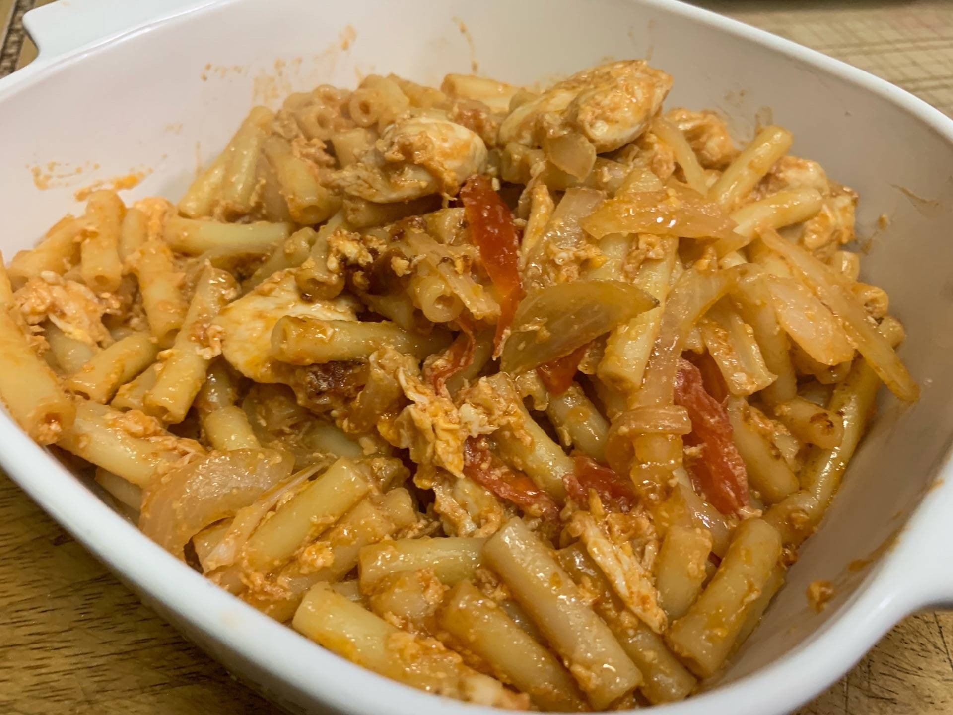 มักกะโรนีผัดไก่